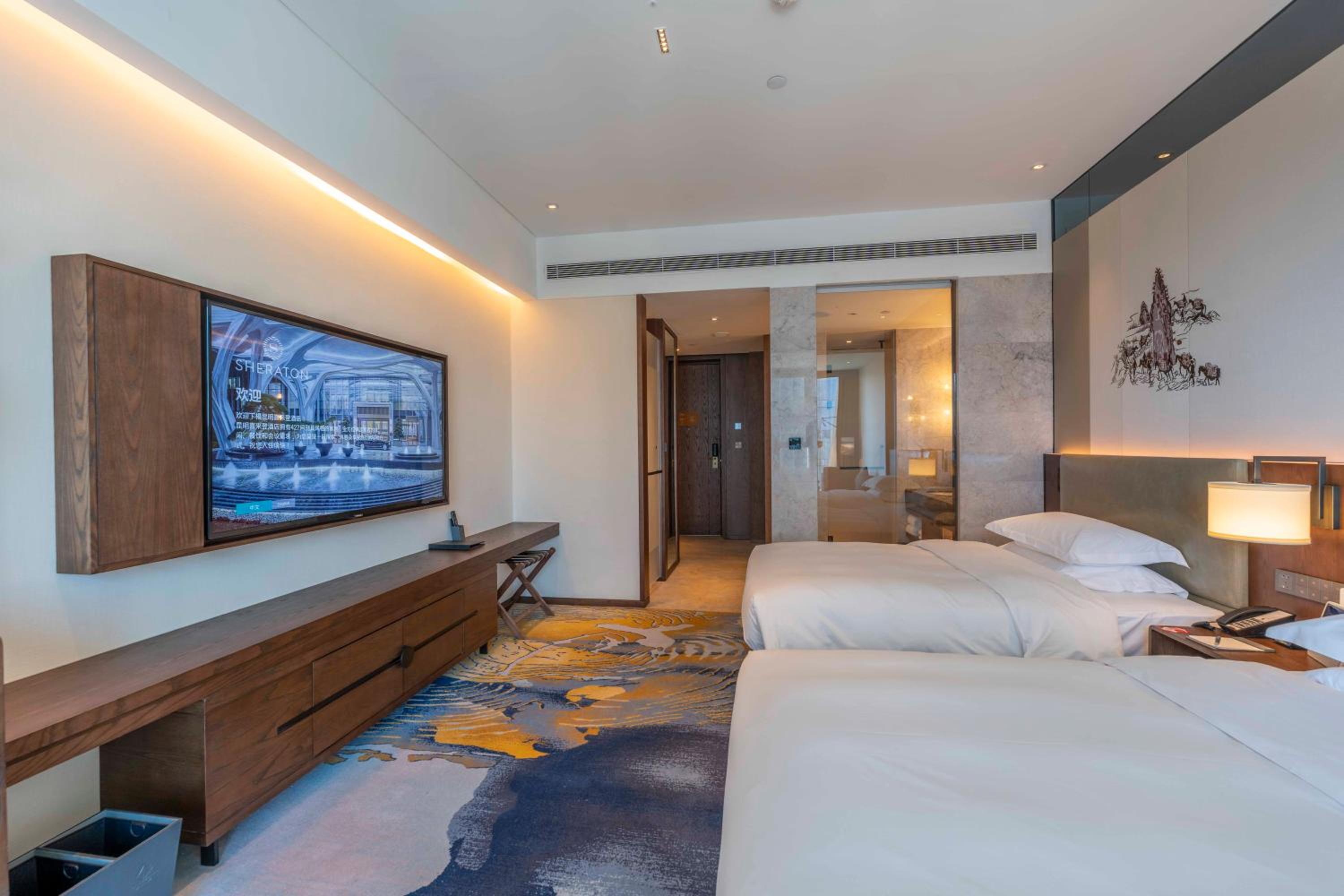 Deluxe Twin Room with Guest Room with 2 Twin/Single Bed(s)