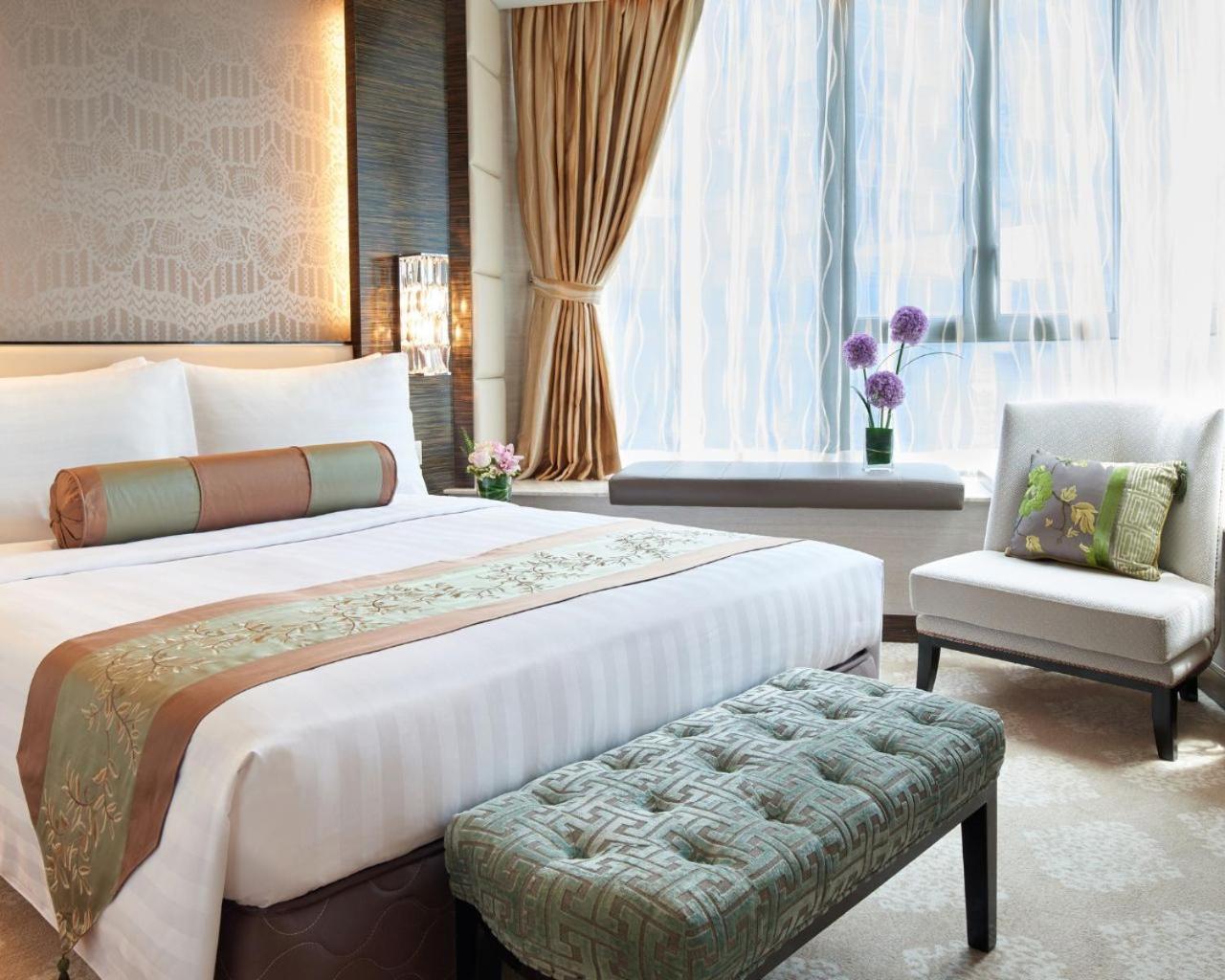 Superior Queen or Twin Suite photo 3