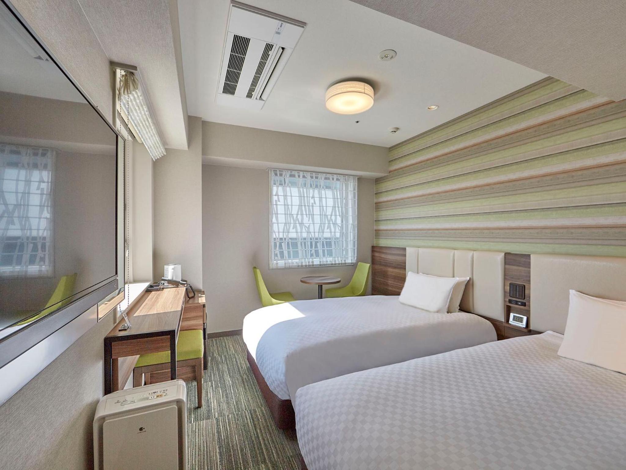 Standard Twin Room - Non-Smoking photo 3
