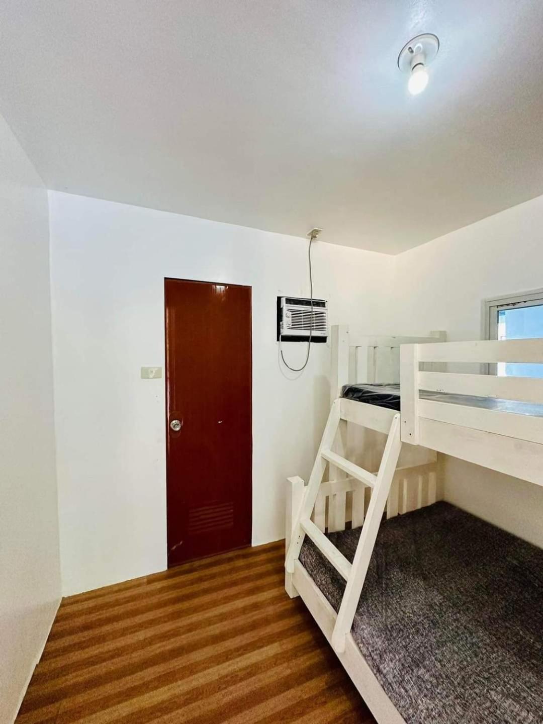 Triple Room with Private Bathroom photo 1