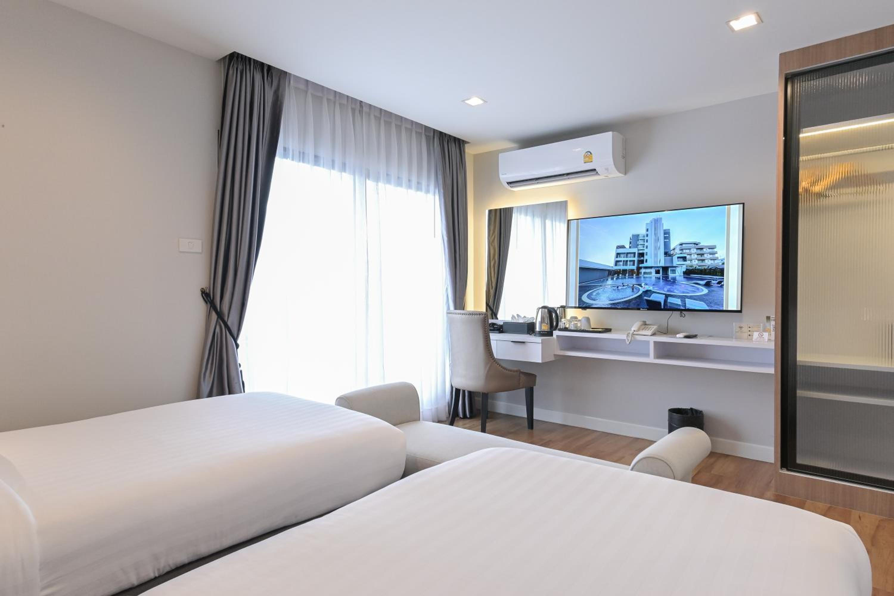 Superior Twin Room photo 3