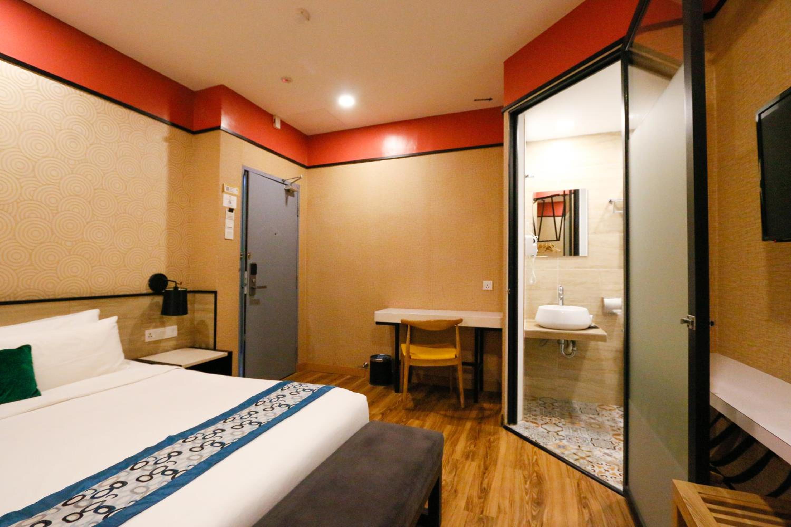 Superior King Room photo 2