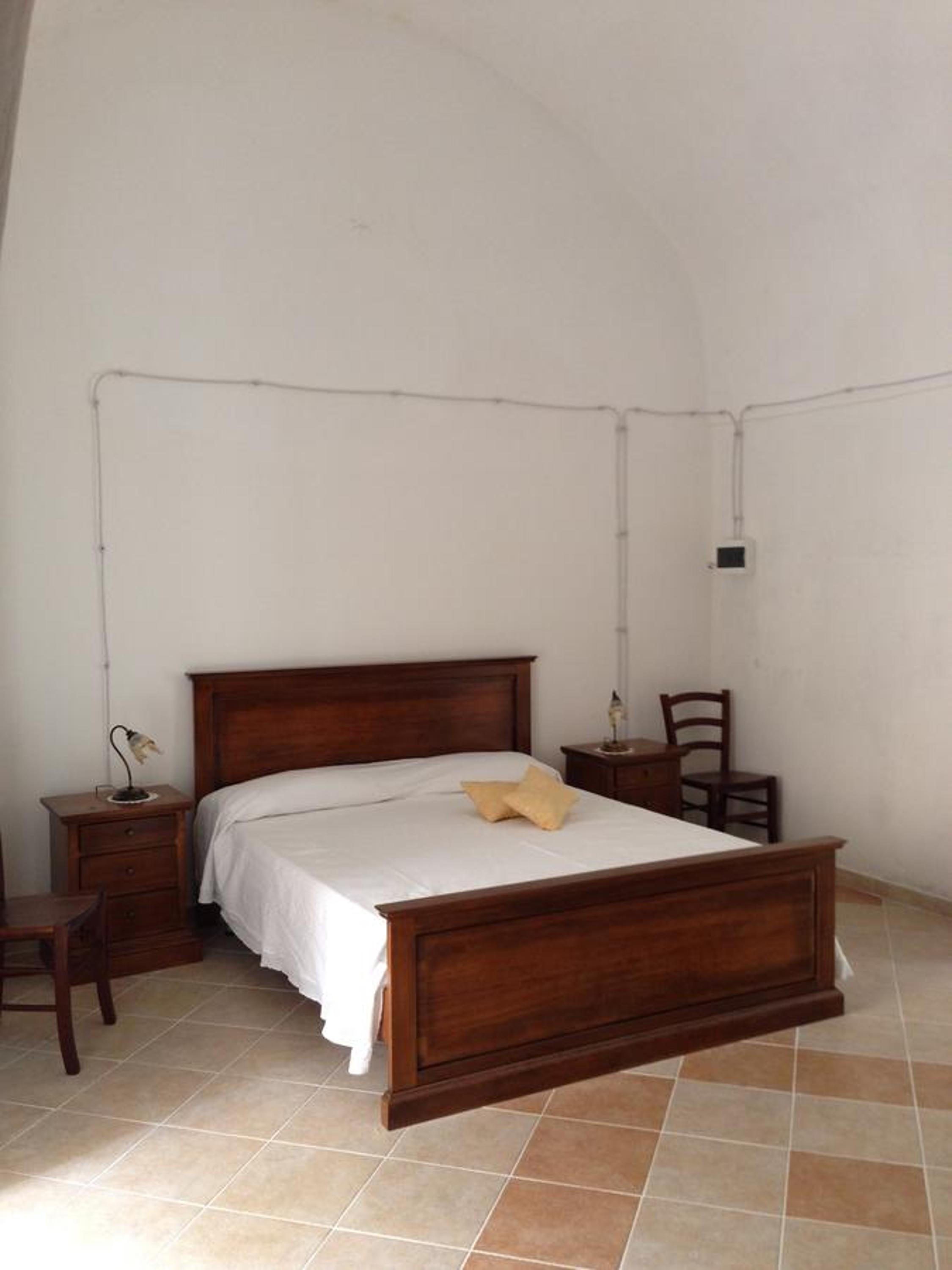 Quadruple Room with Private Bathroom - Photo 12