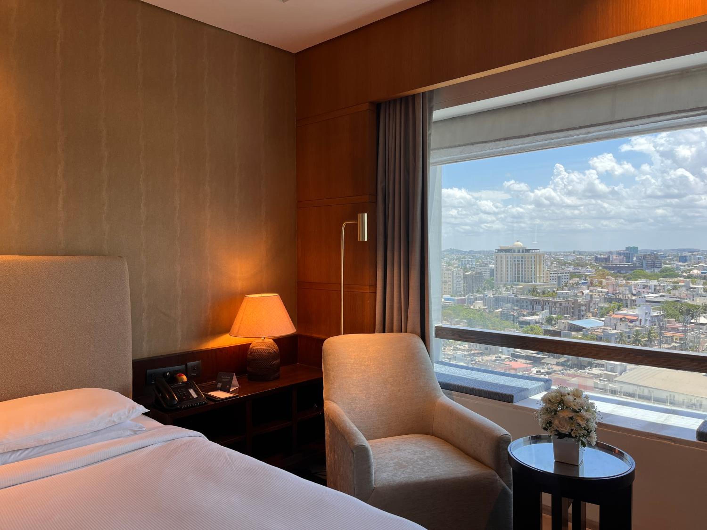 Available room thumbnail 5