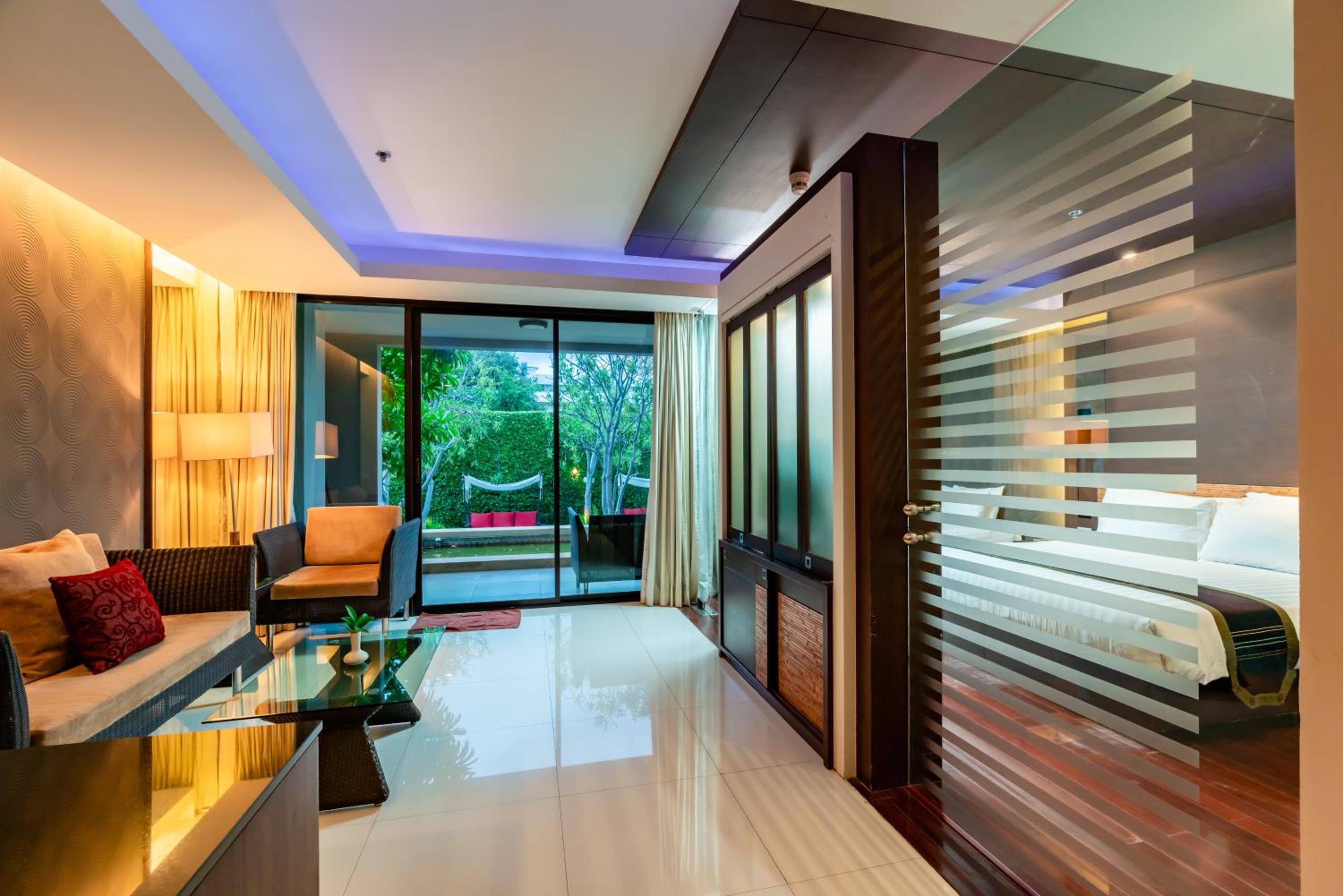 Family Room with Balcony - Photo 4