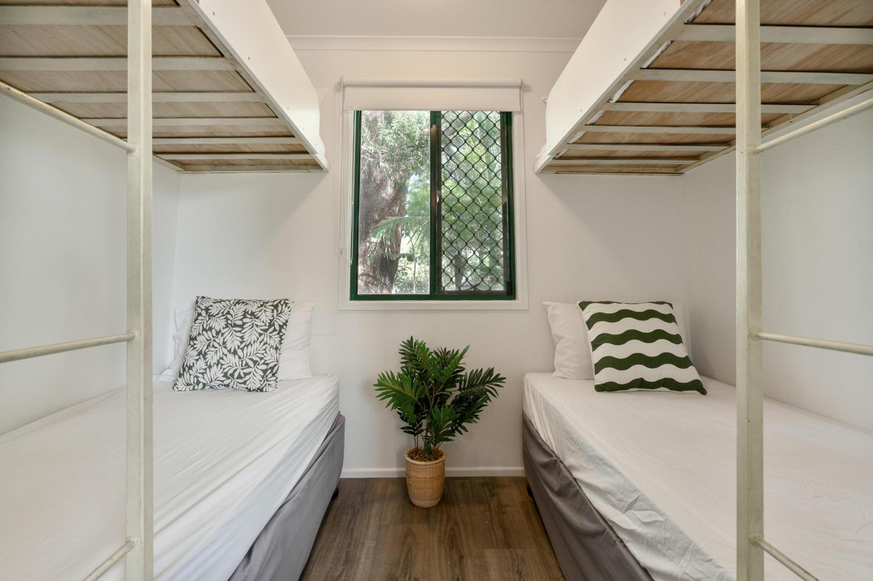 Standard Two-Bedroom Cabin - Photo 7