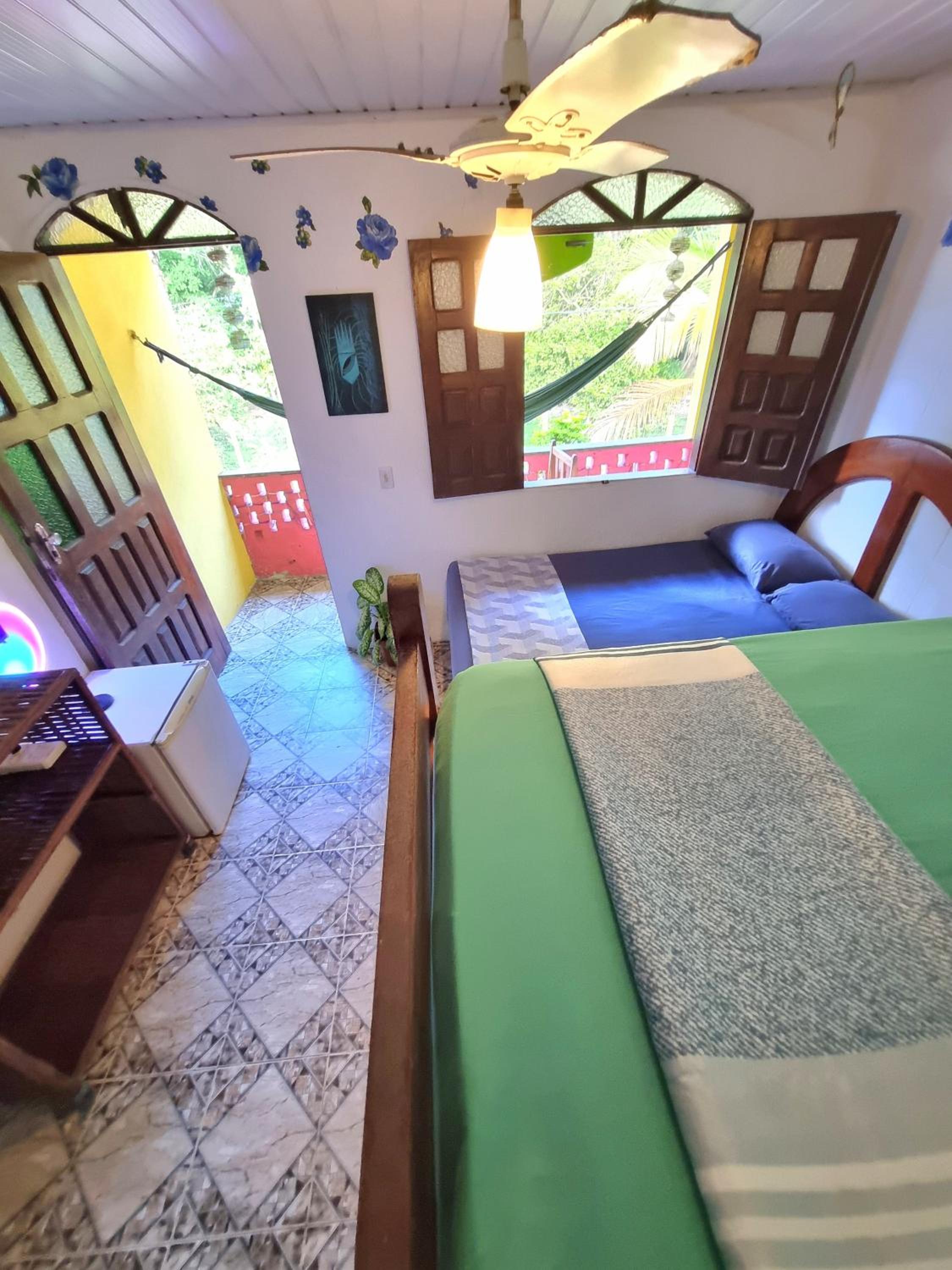 Quadruple Room with Balcony - Photo 8