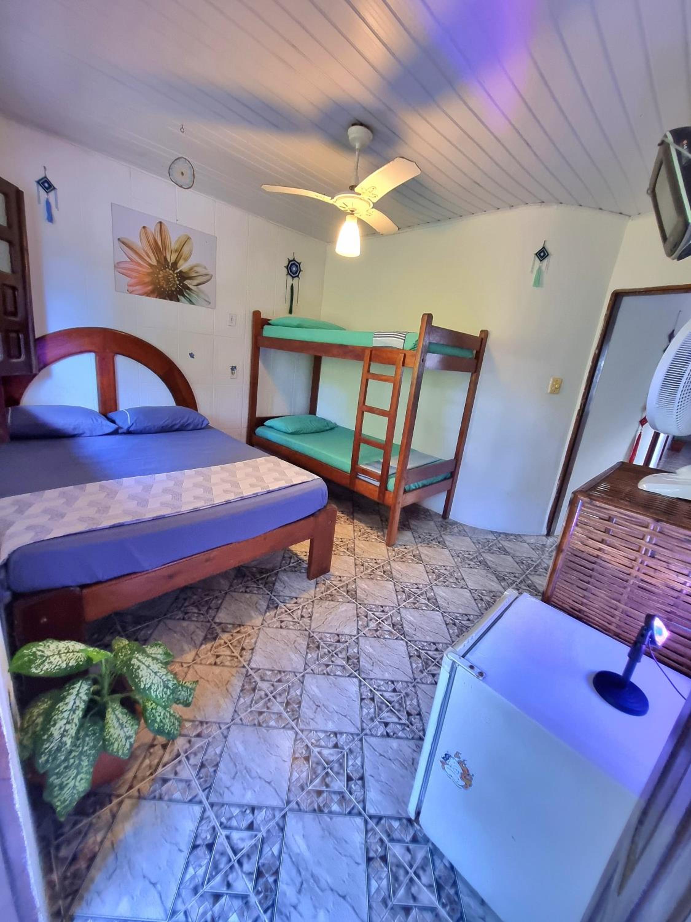 Quadruple Room with Balcony - Photo 6