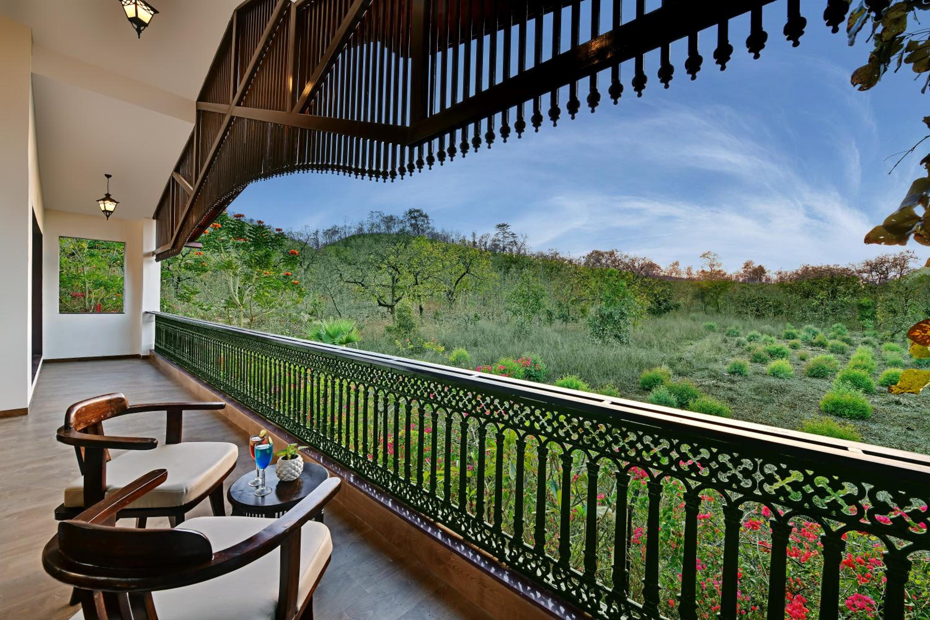 Fern Classic Villa, 3 King Beds - Photo 8
