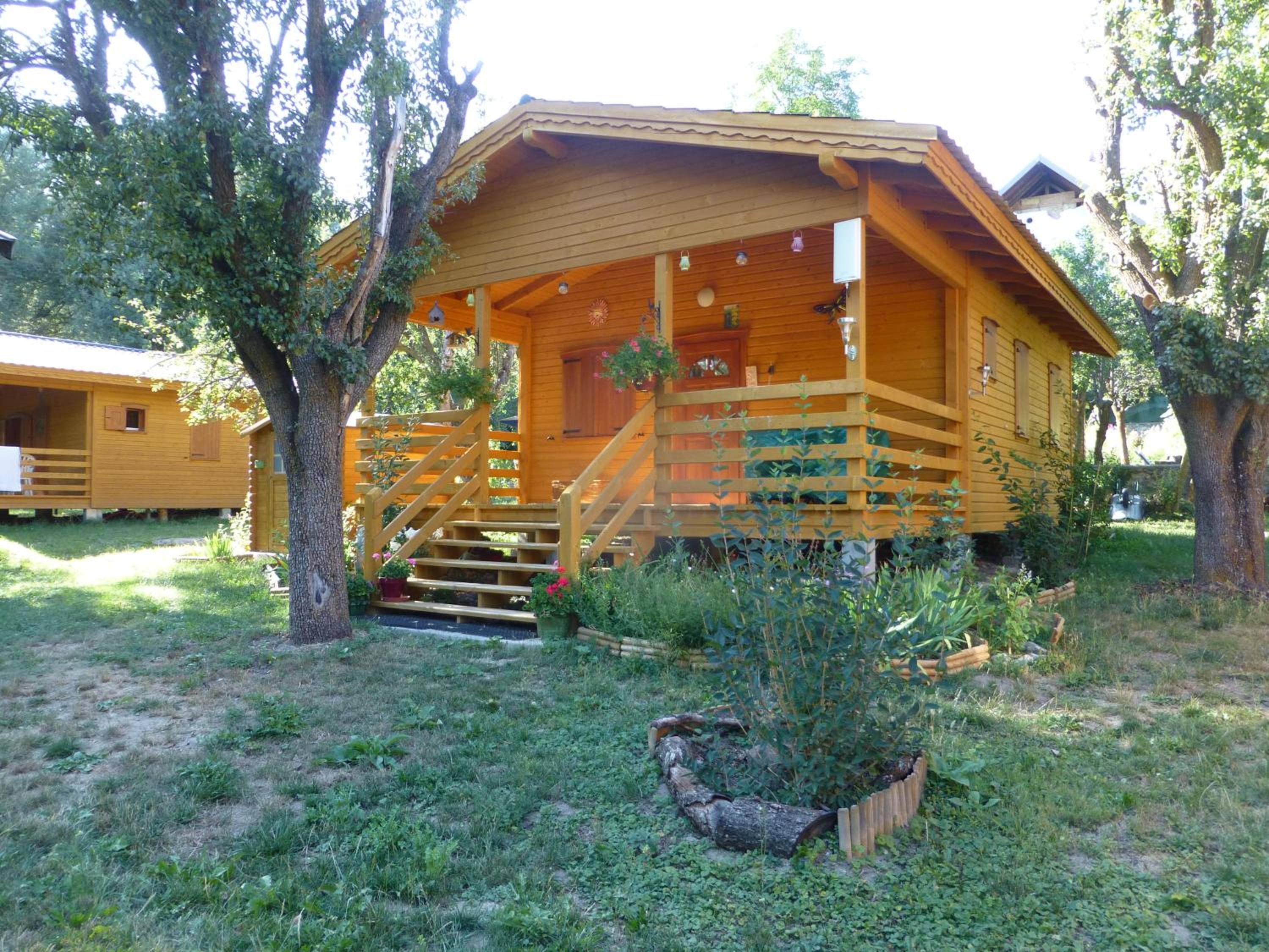 Chalet with Mountain View - Photo 4