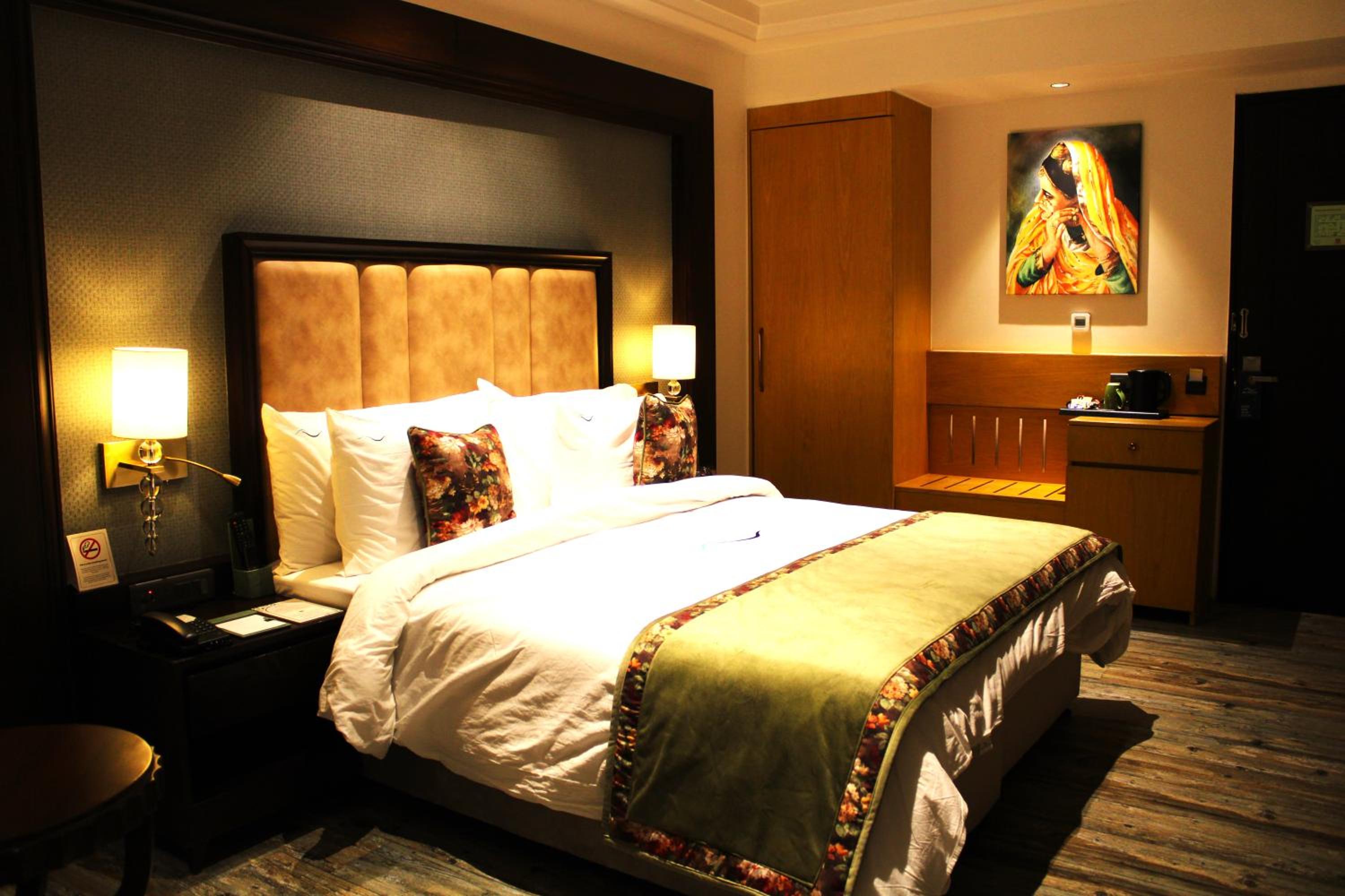 Deluxe Room - Photo 2