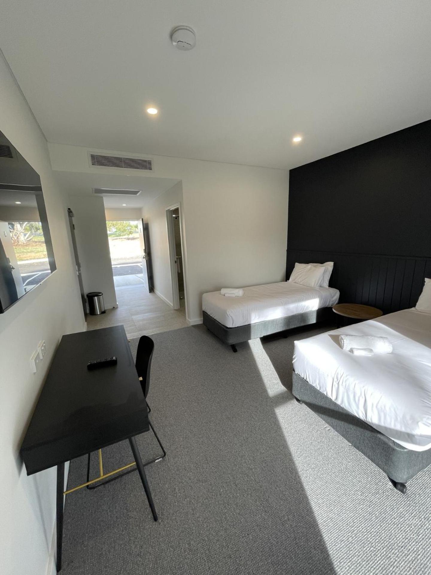 Double or Twin Room photo 2