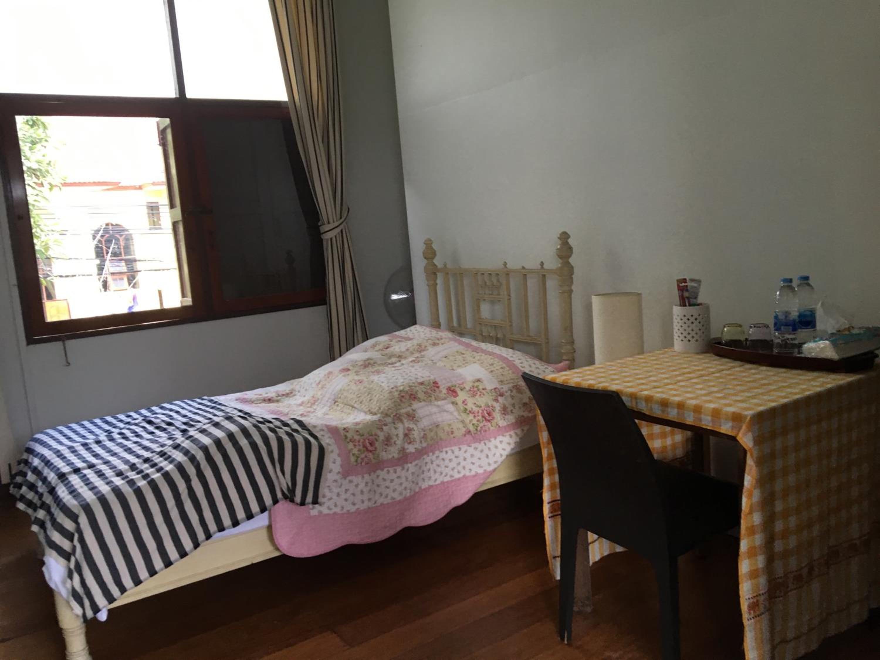 Single Room photo 2