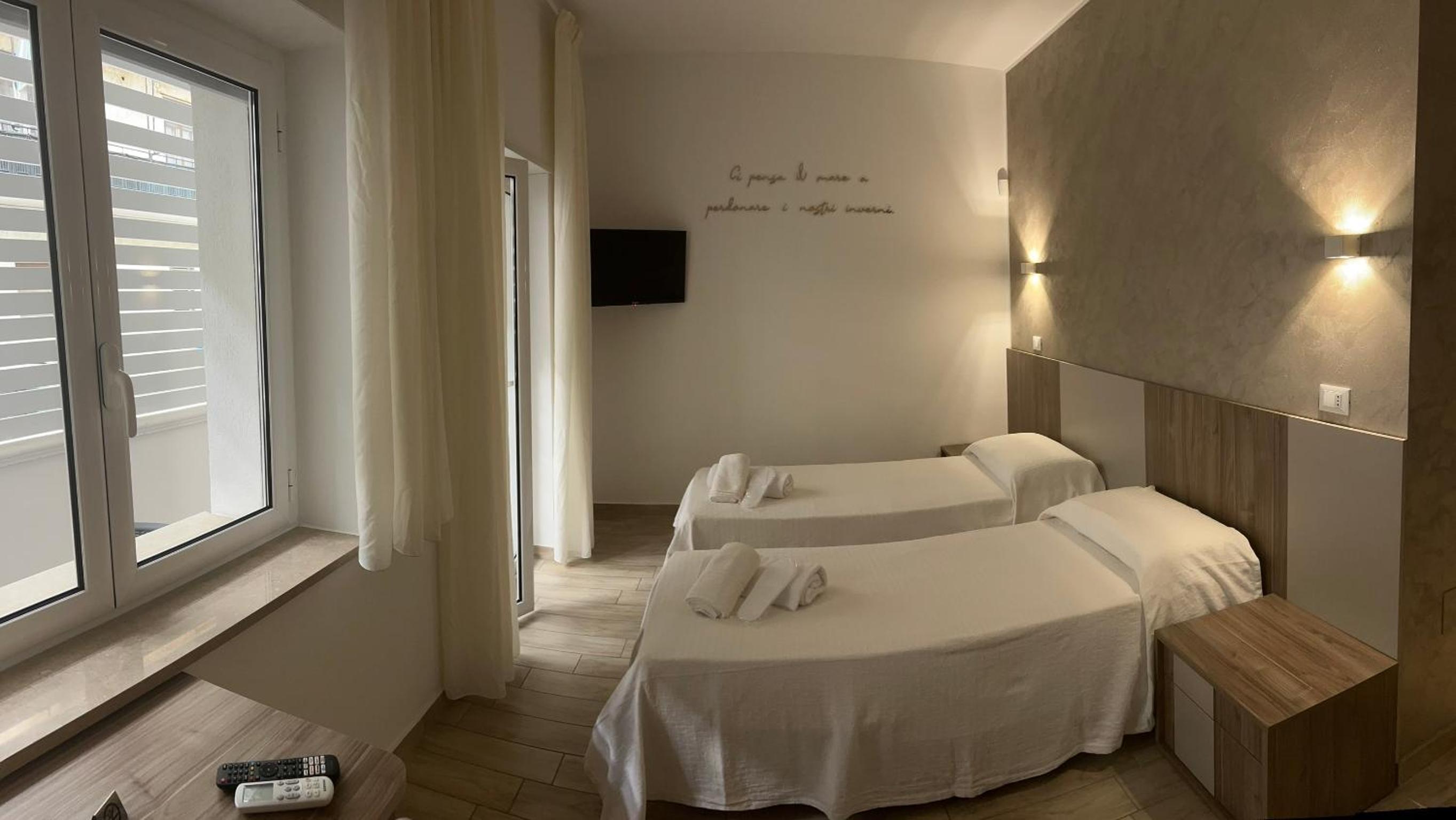 Deluxe Twin Room photo 1