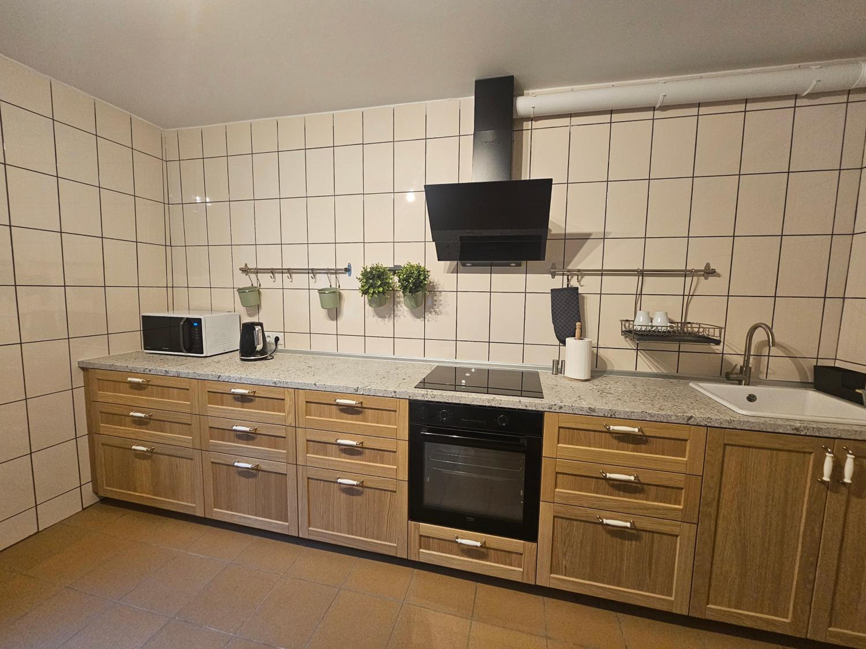 One-Bedroom Apartment - Photo 7