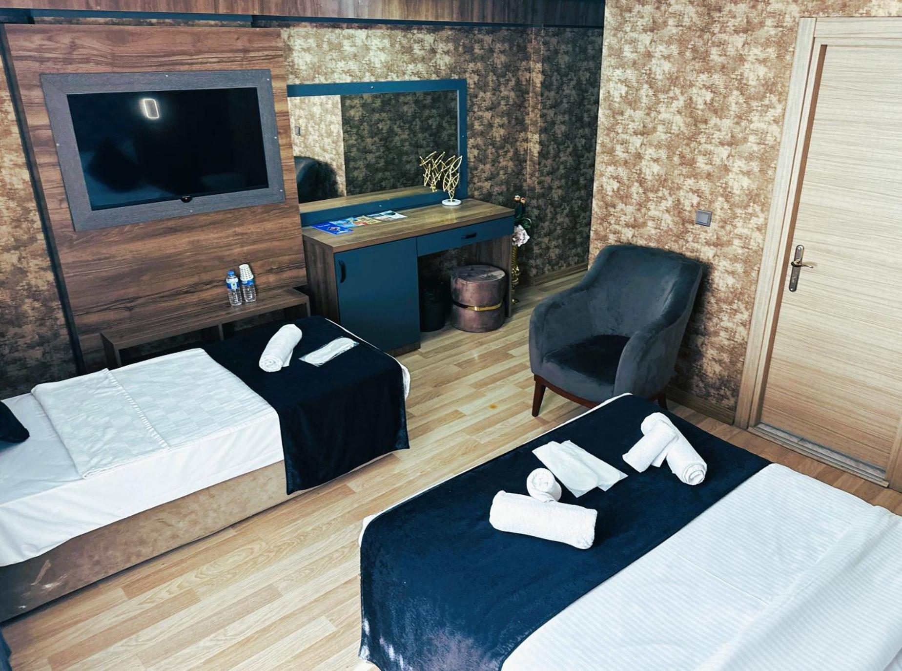 Standard Triple Room photo 2