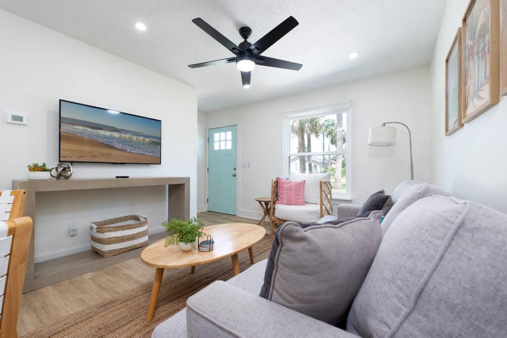 Two-Bedroom House photo 1
