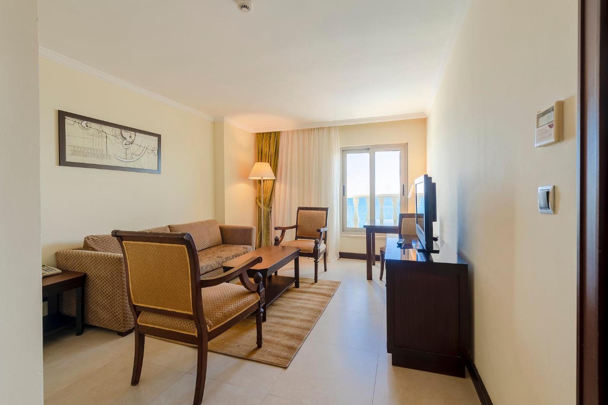 Corner Suite with Spa Bath Smoking