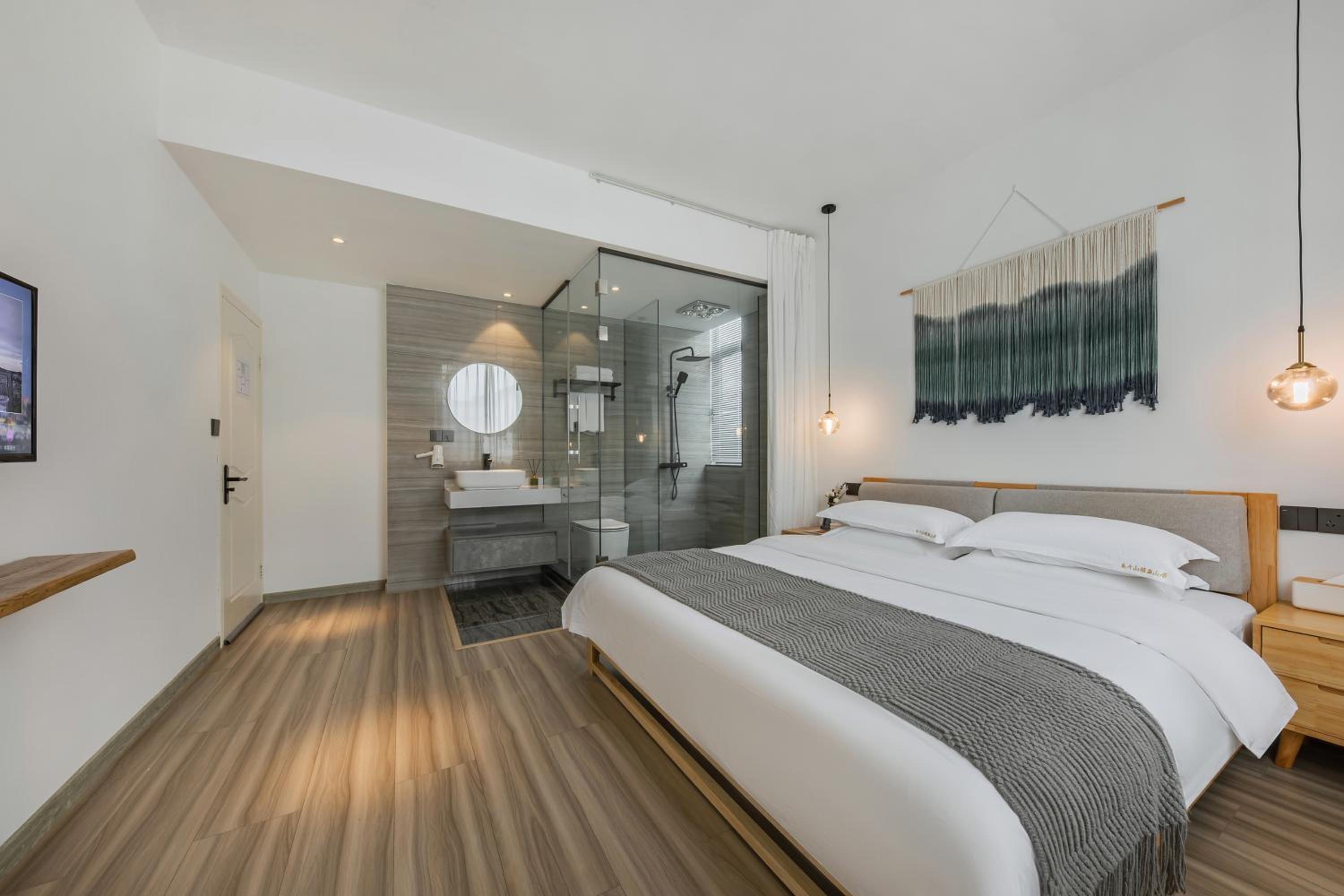 Double Room With Private Bathroom photo 1