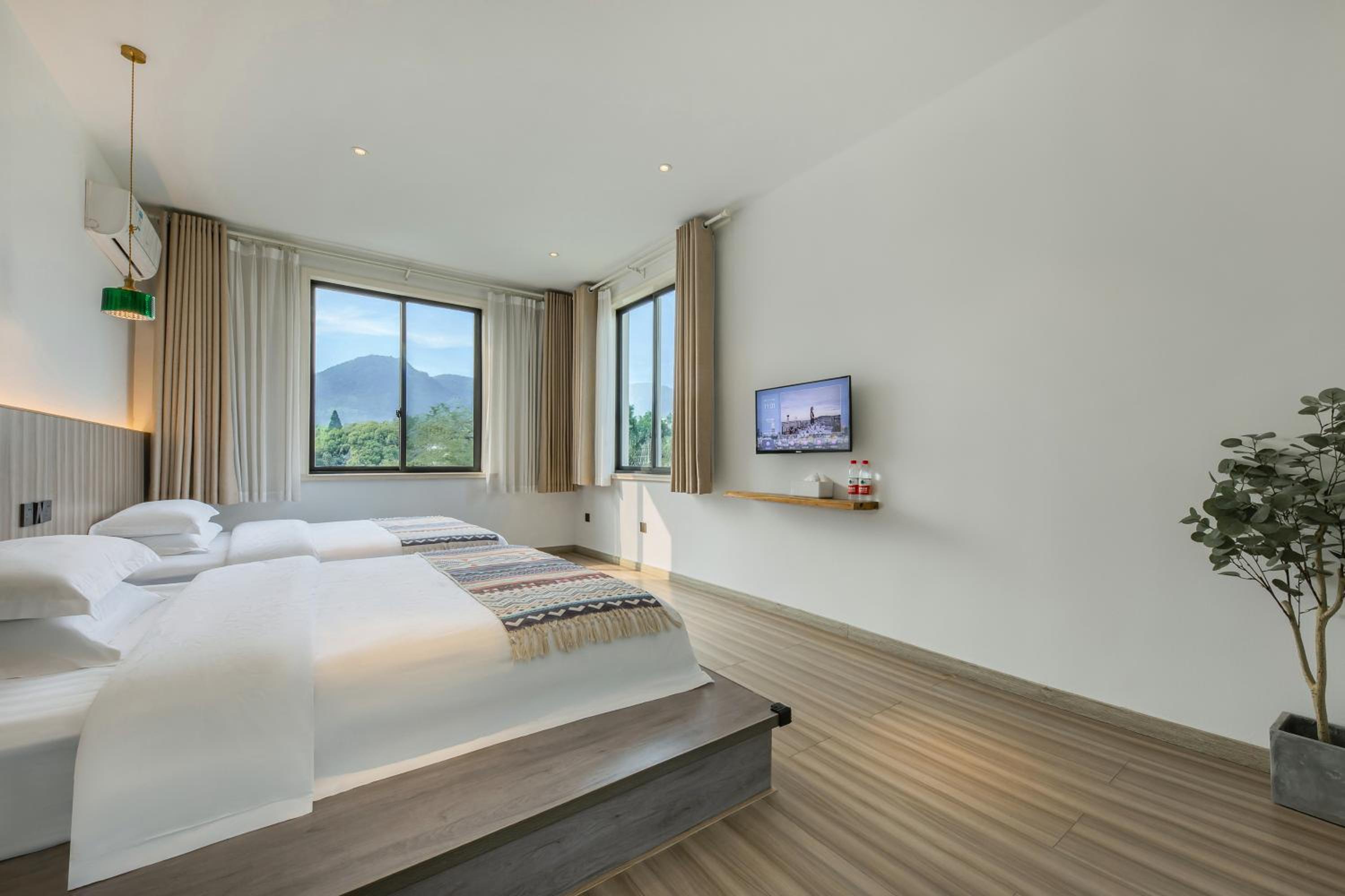 Double Or Twin Room With Balcony photo 2