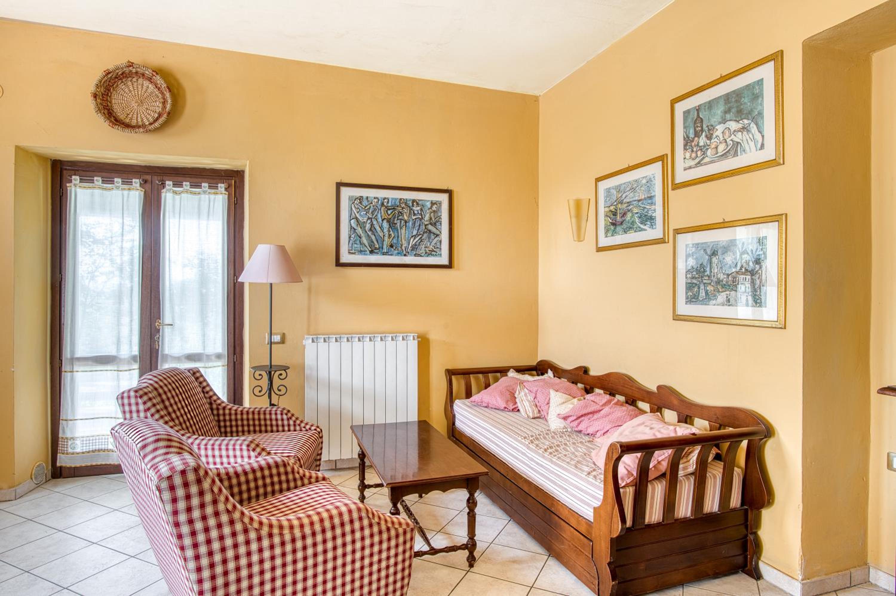 Two-Bedroom Deluxe Apartment with Garden View