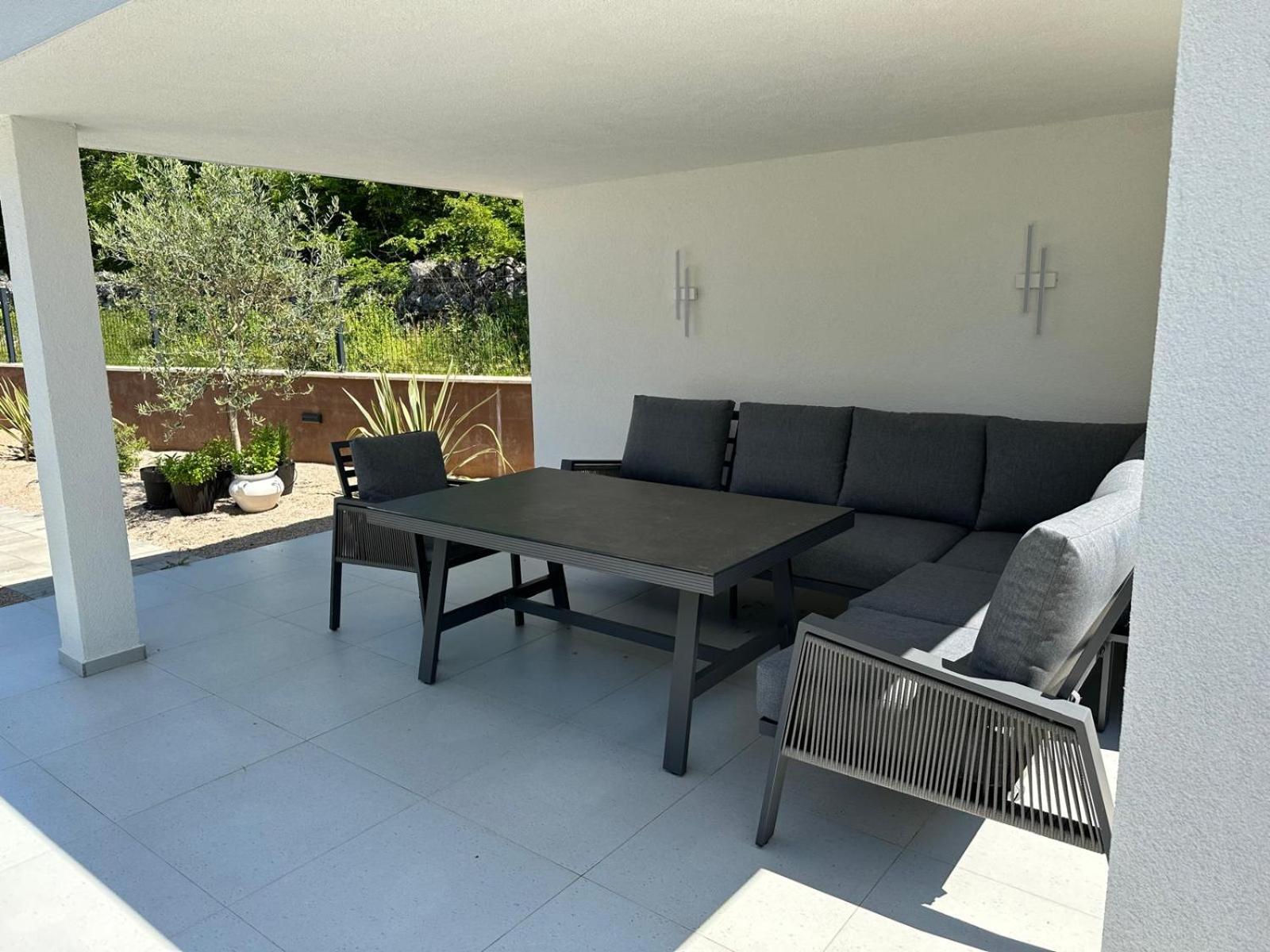 Three-Bedroom Villa photo 3