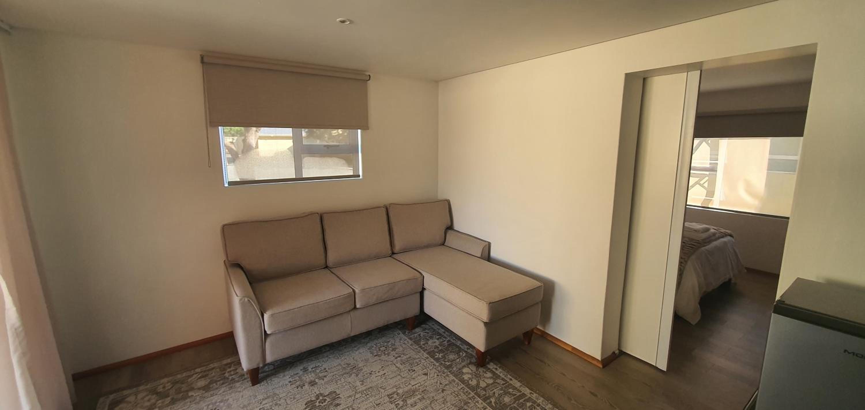 Basic Family Room - Photo 7