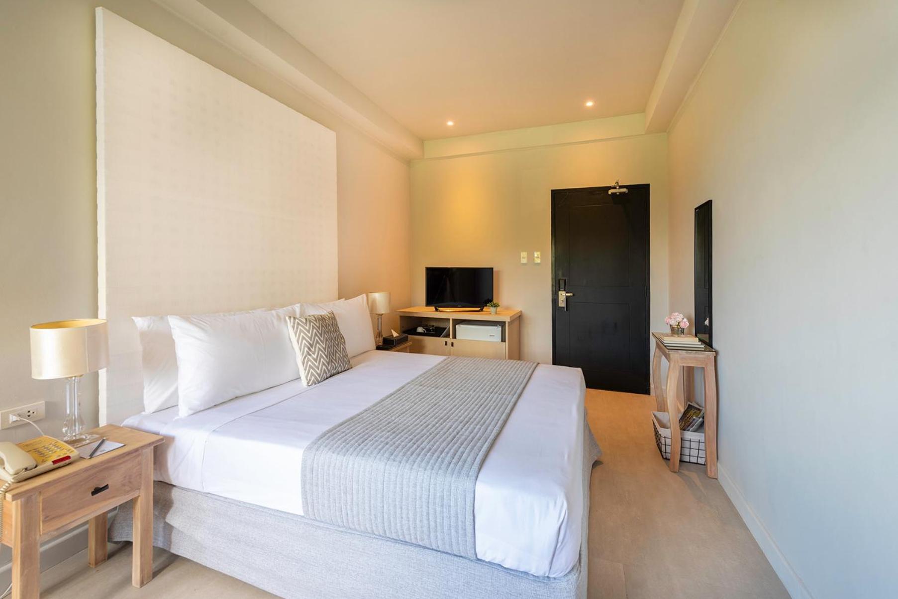 Deluxe Queen Room - Photo 4