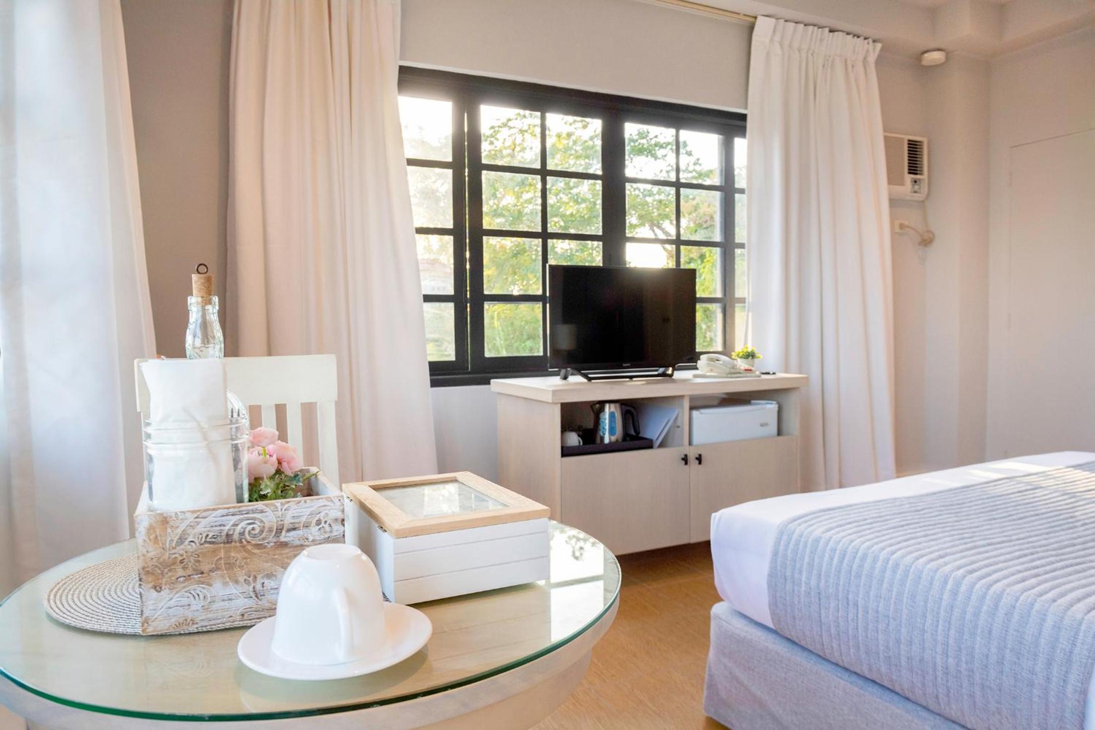 Superior Deluxe Double or Twin Room  - Photo 4