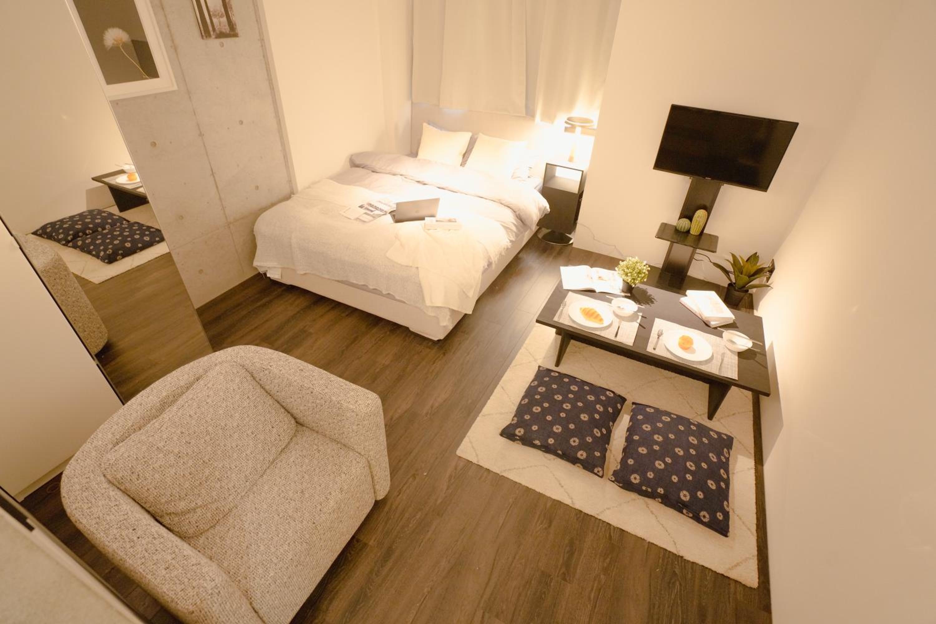One-Bedroom Apartment photo 2
