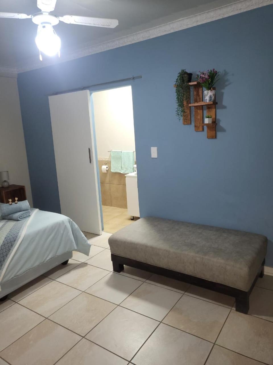 Double Room with Private Bathroom photo 3