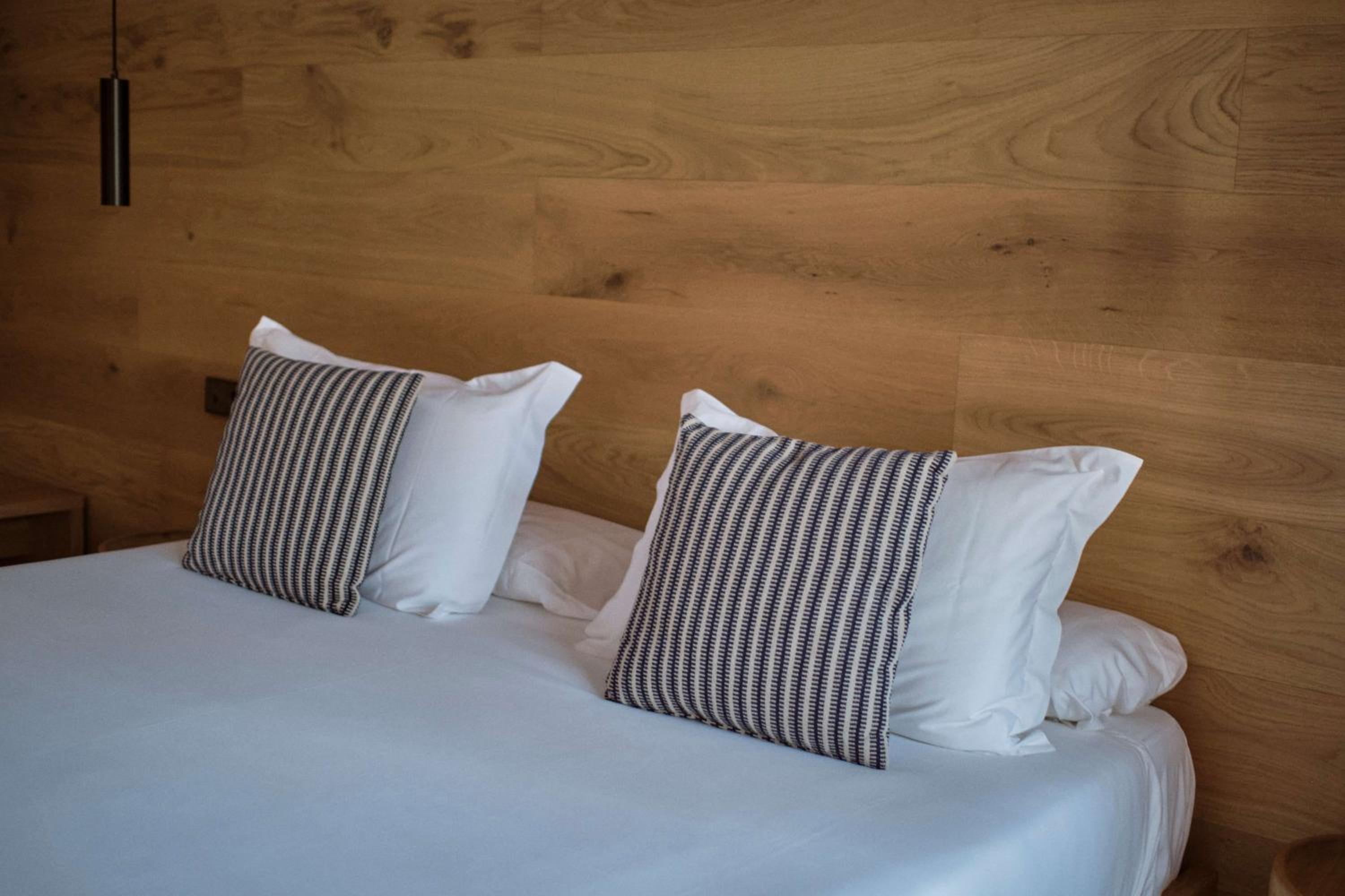 Premium Suite - Photo 12