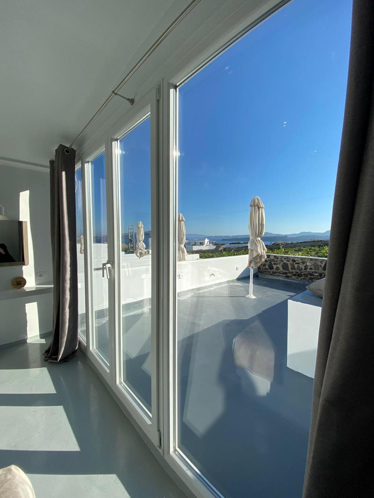 Bright Suite with Hot Tub - Photo 15