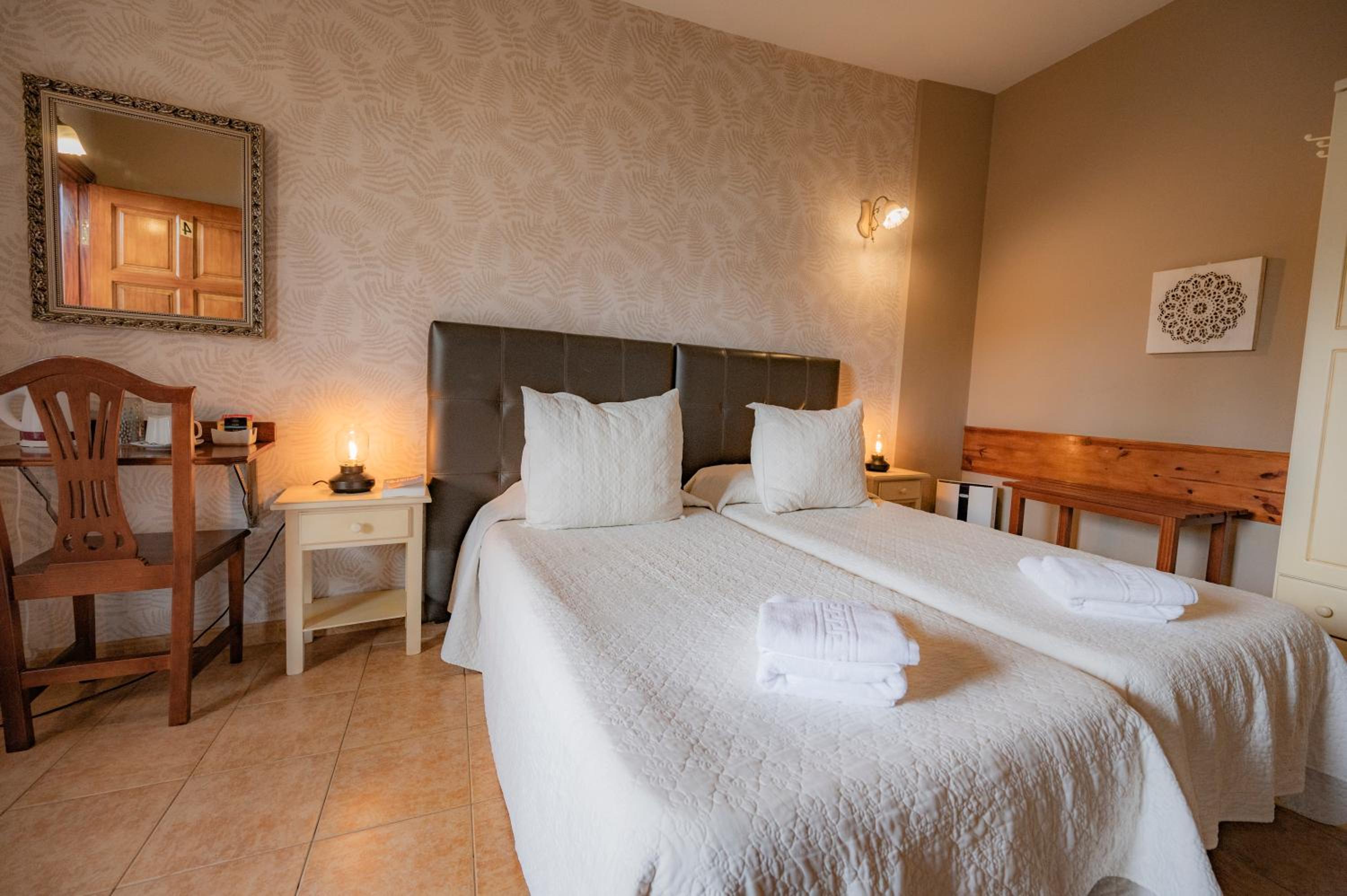 Double or Twin Room - Photo 1