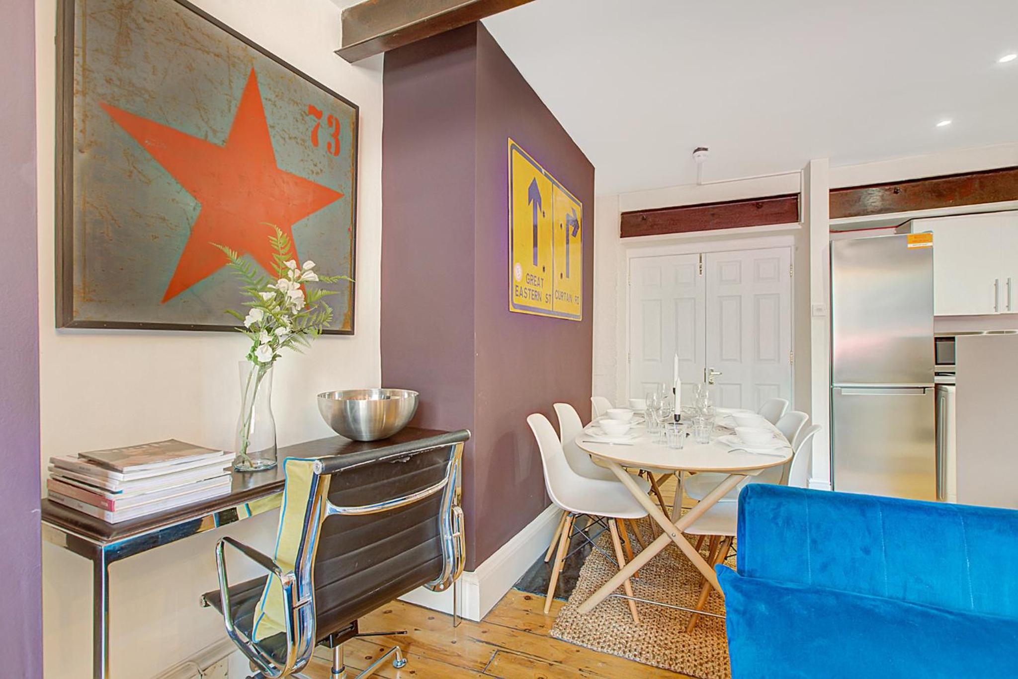 Apartment photo 2