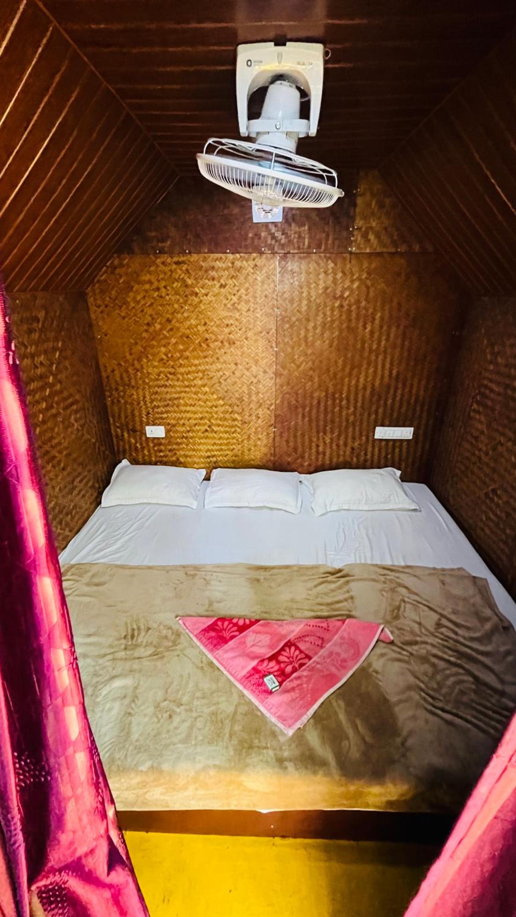 Small Double Room photo 1