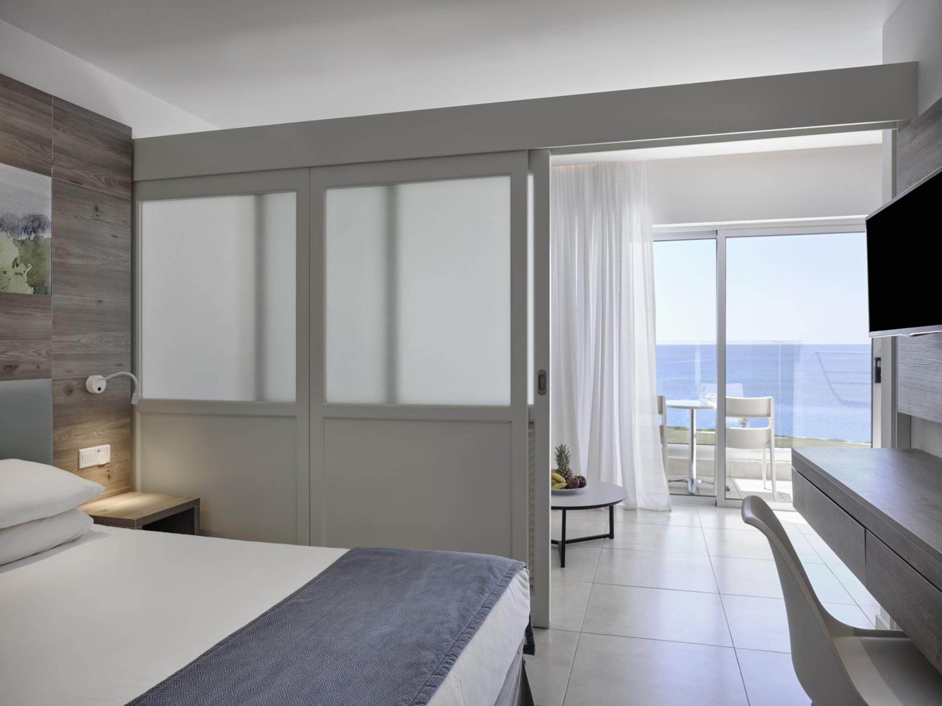 Family Room Sea View (Garden Area) - Photo 3