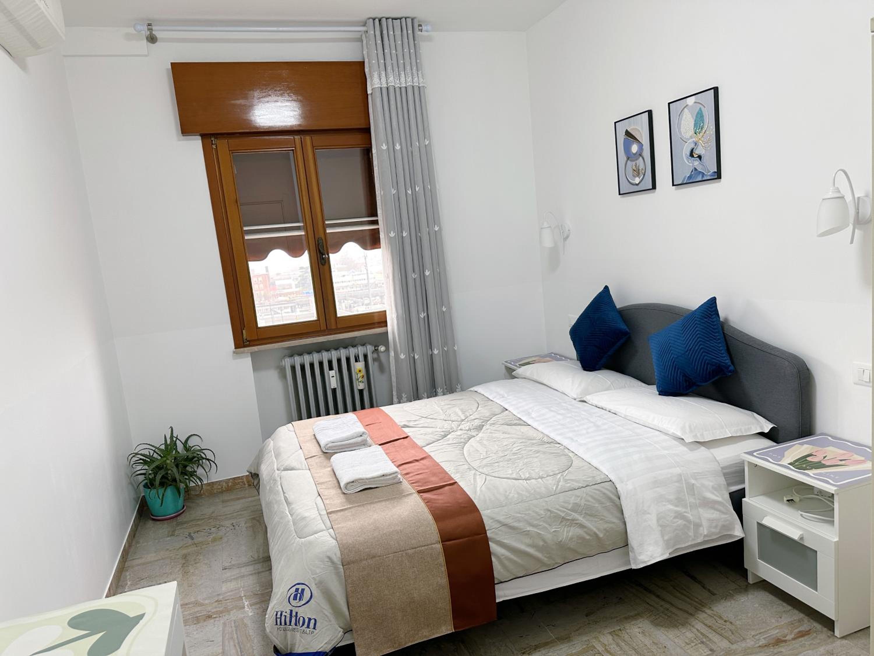 Double Room with Shared Bathroom photo 1