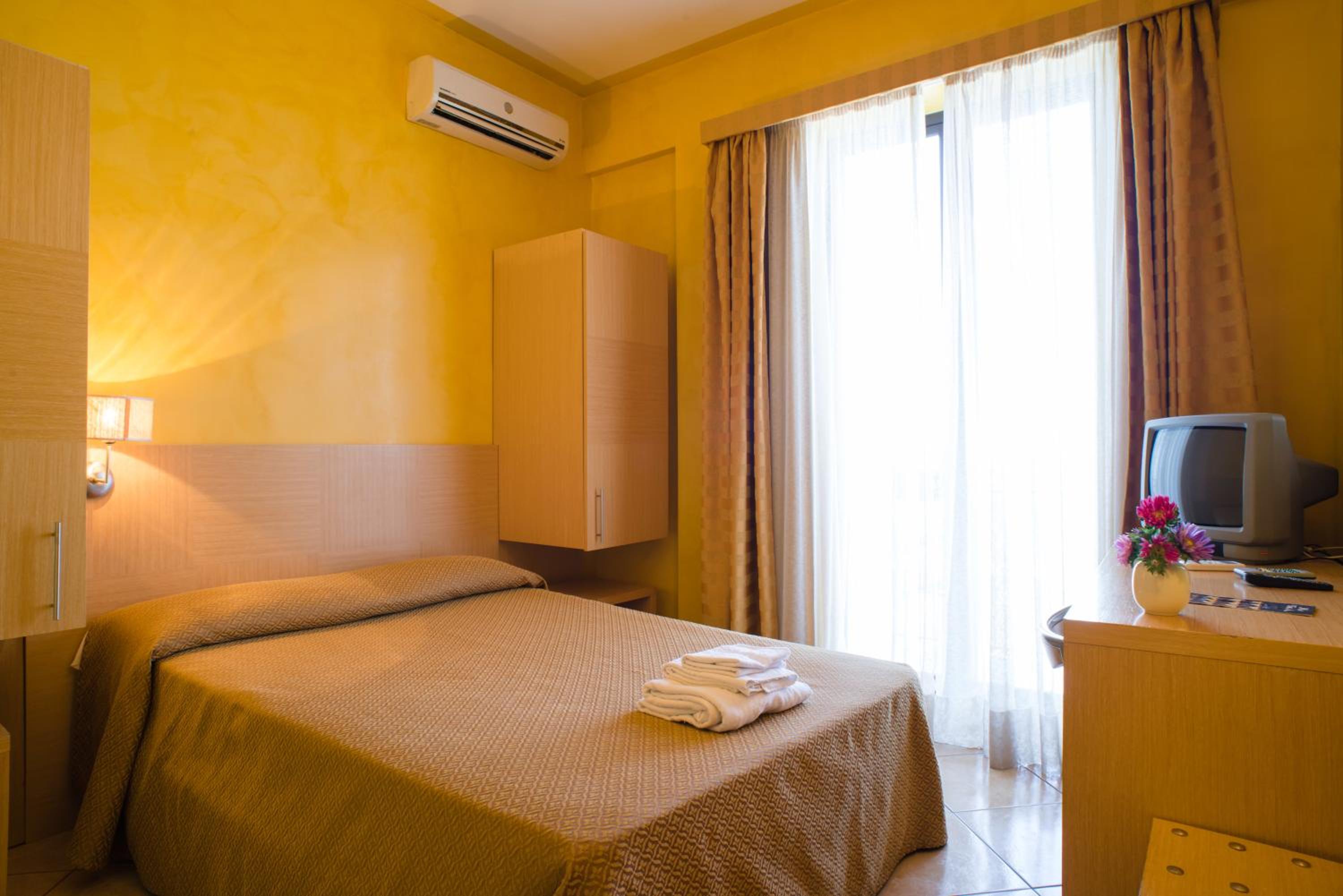 Standard Single Room with Shower
