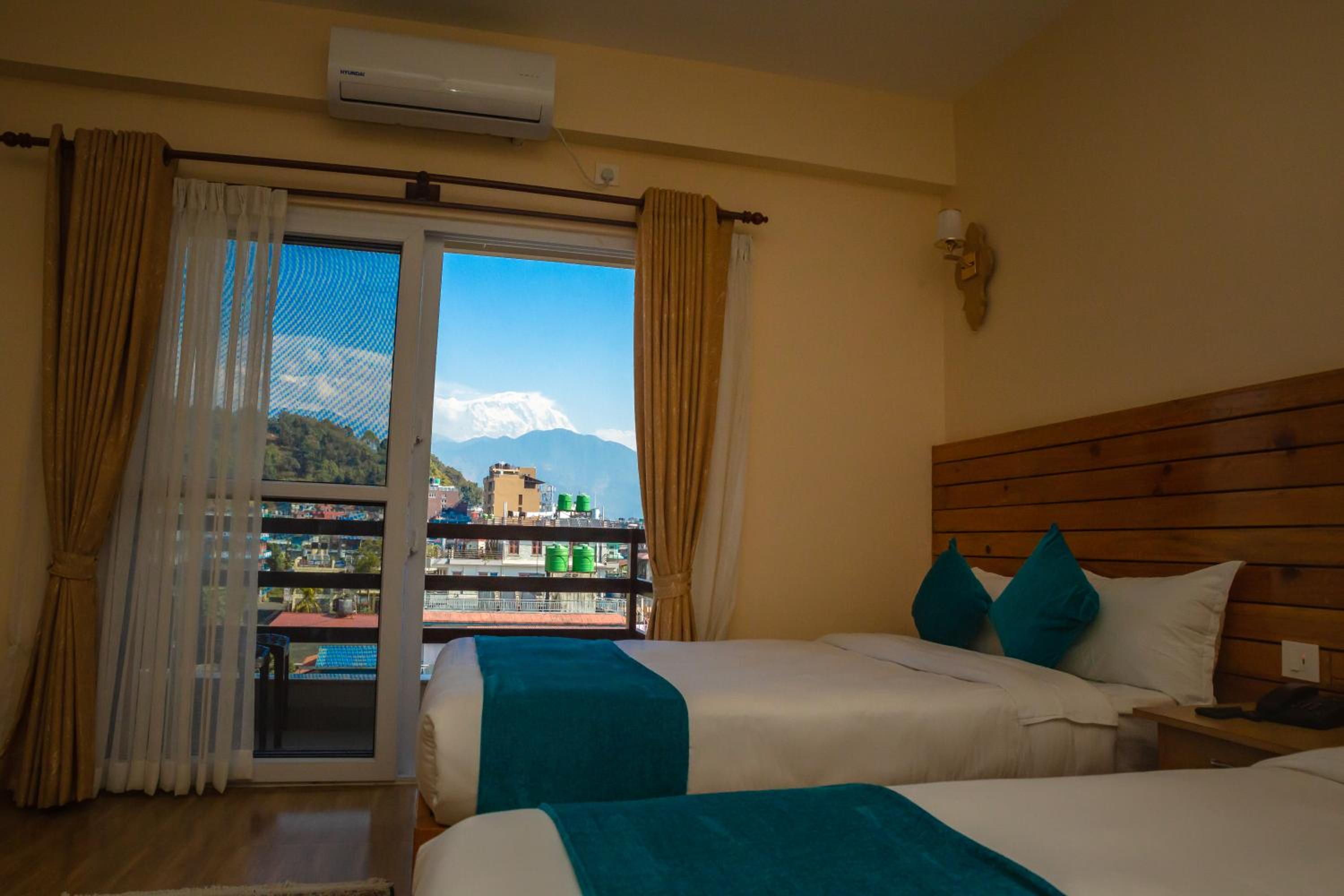 Twin Room - Photo 9