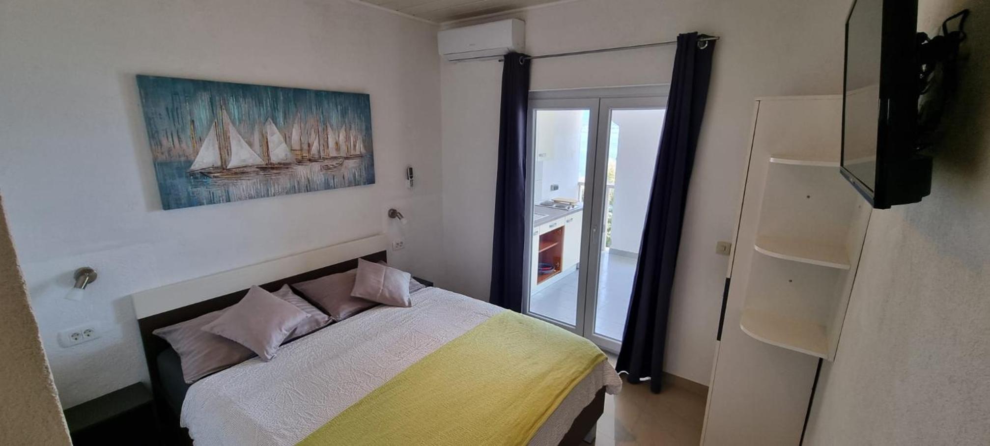 Double Room with Balcony and Sea View