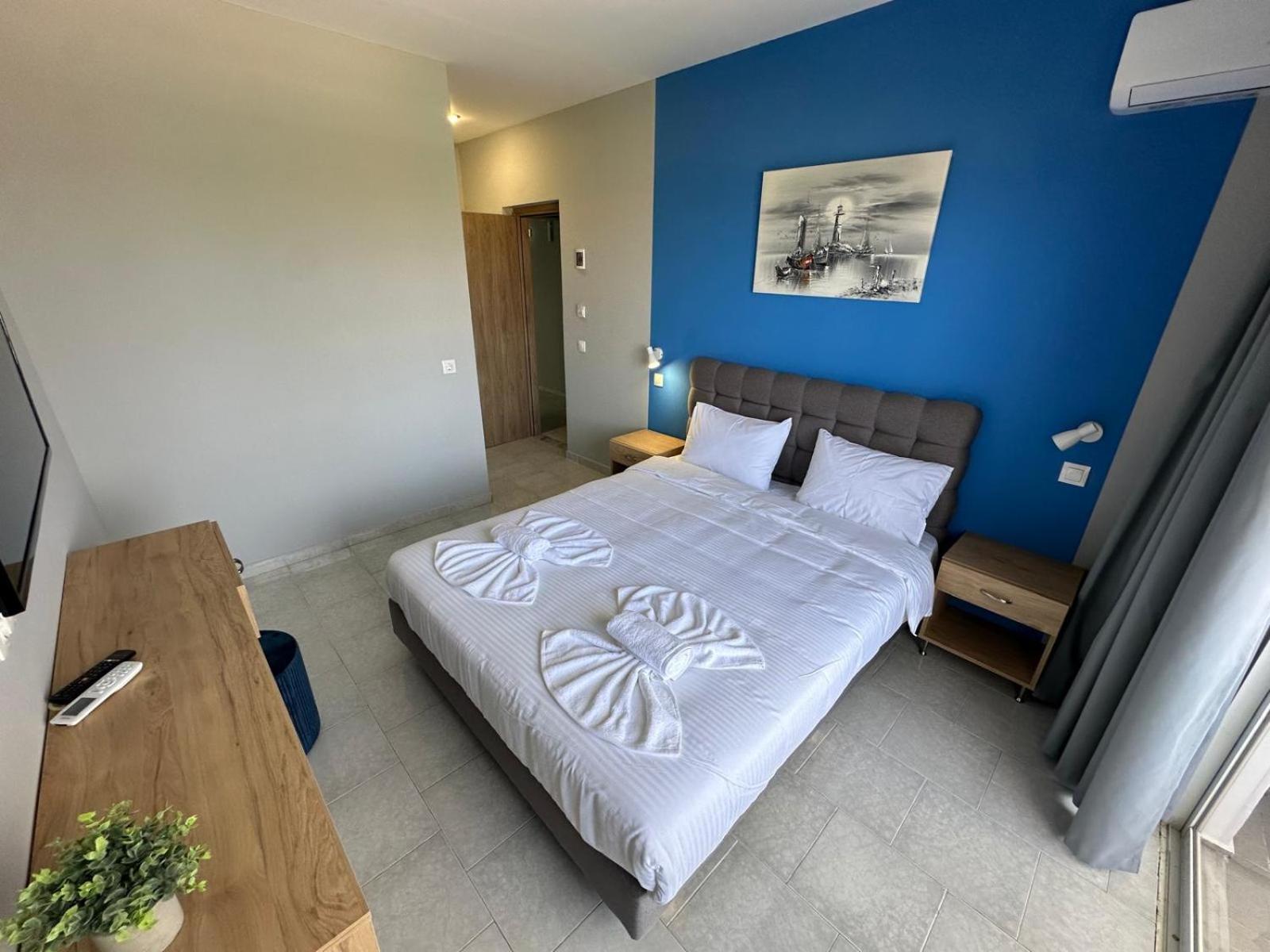 Deluxe Double Room with Sea View photo 2