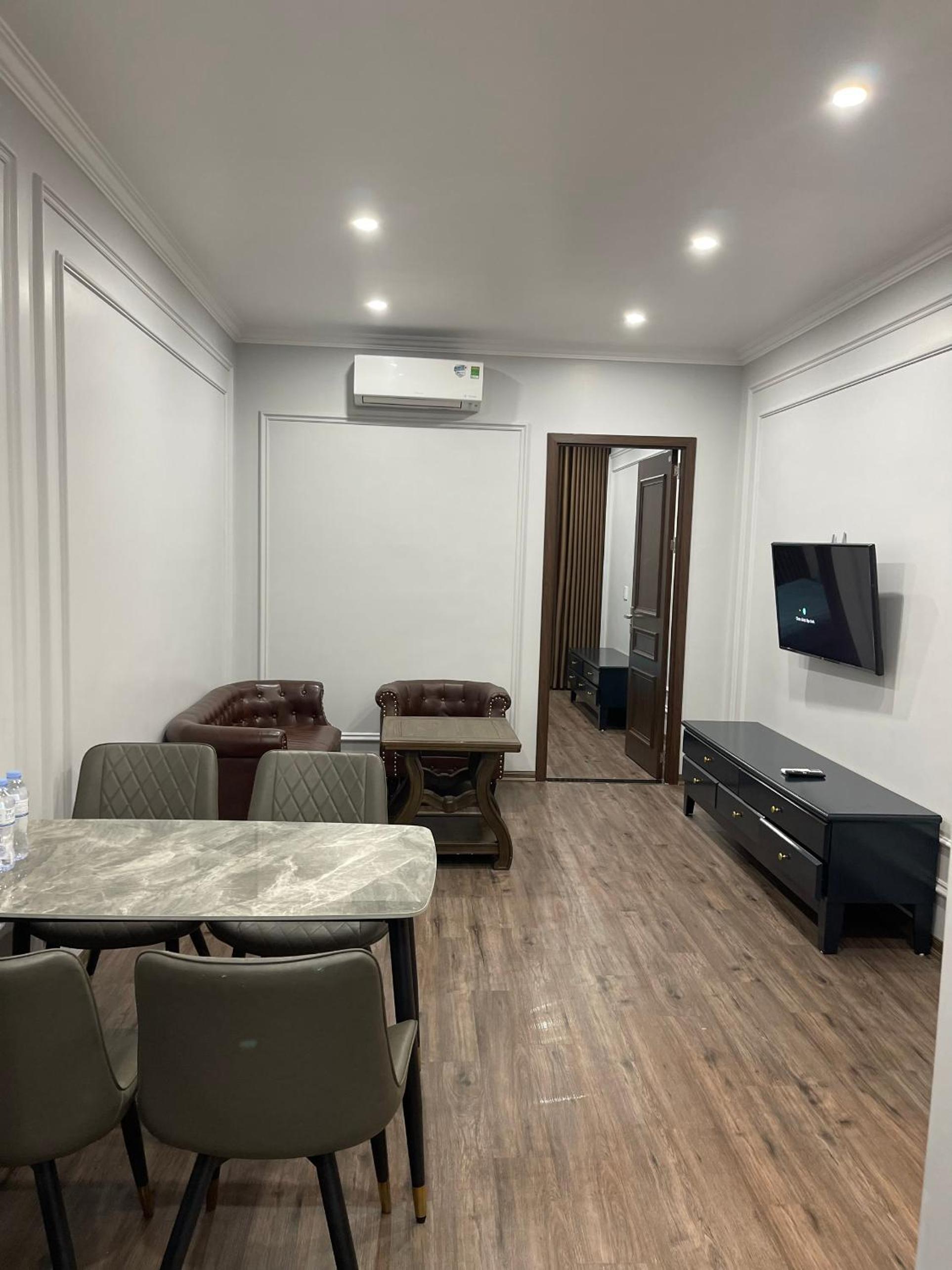 One-Bedroom Apartment With City View photo 2