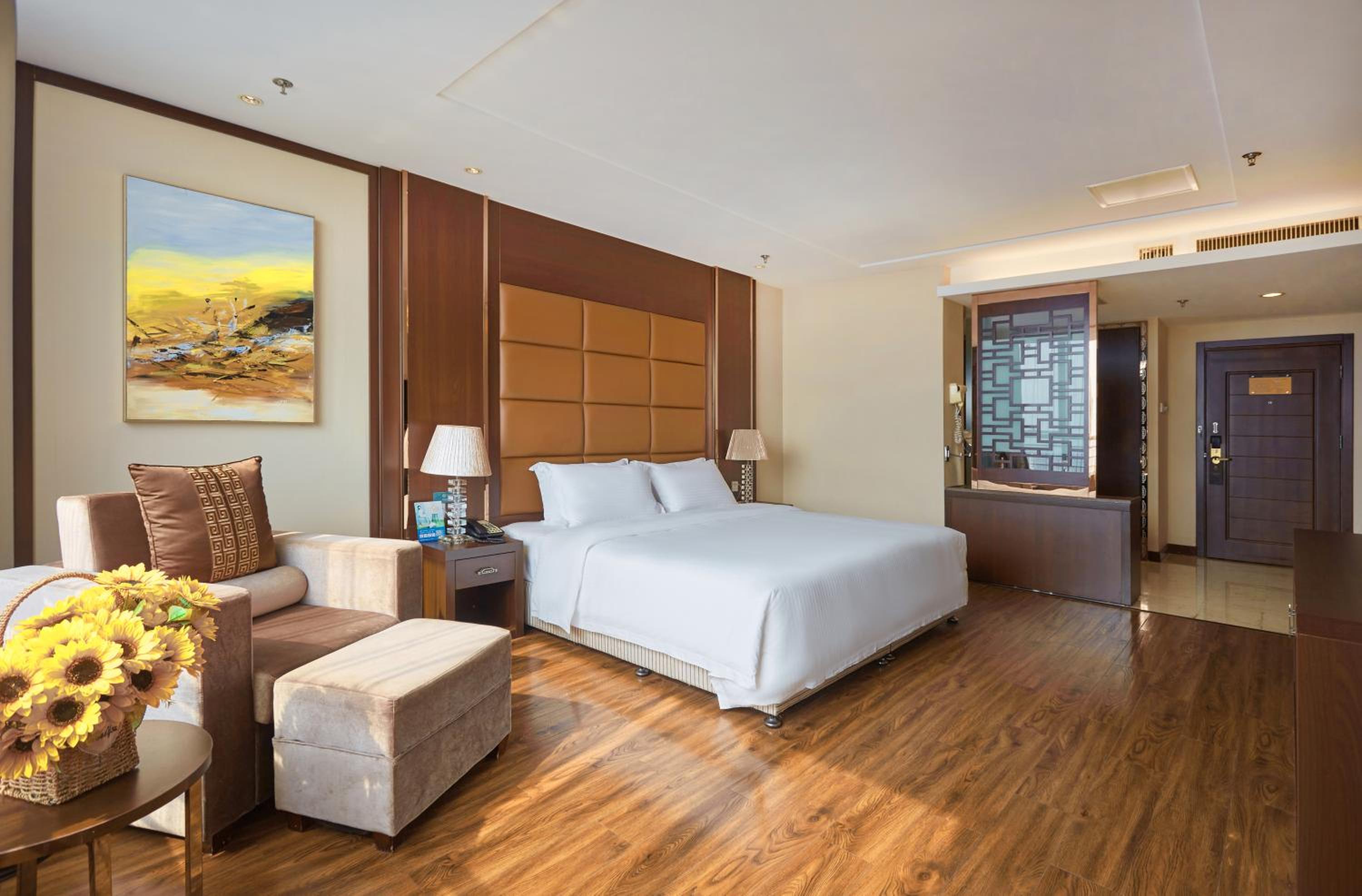 Business King Room photo 1