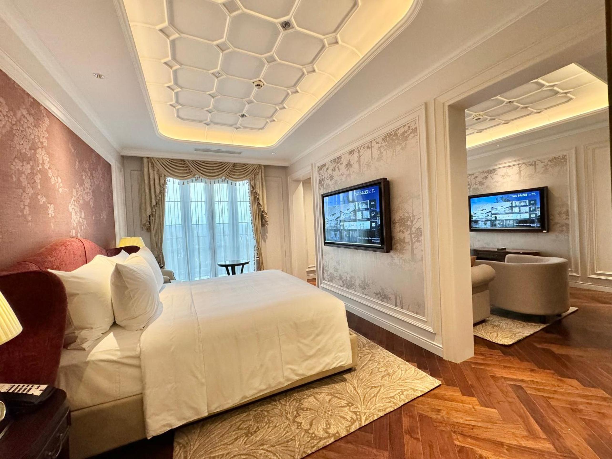 Executive Suite