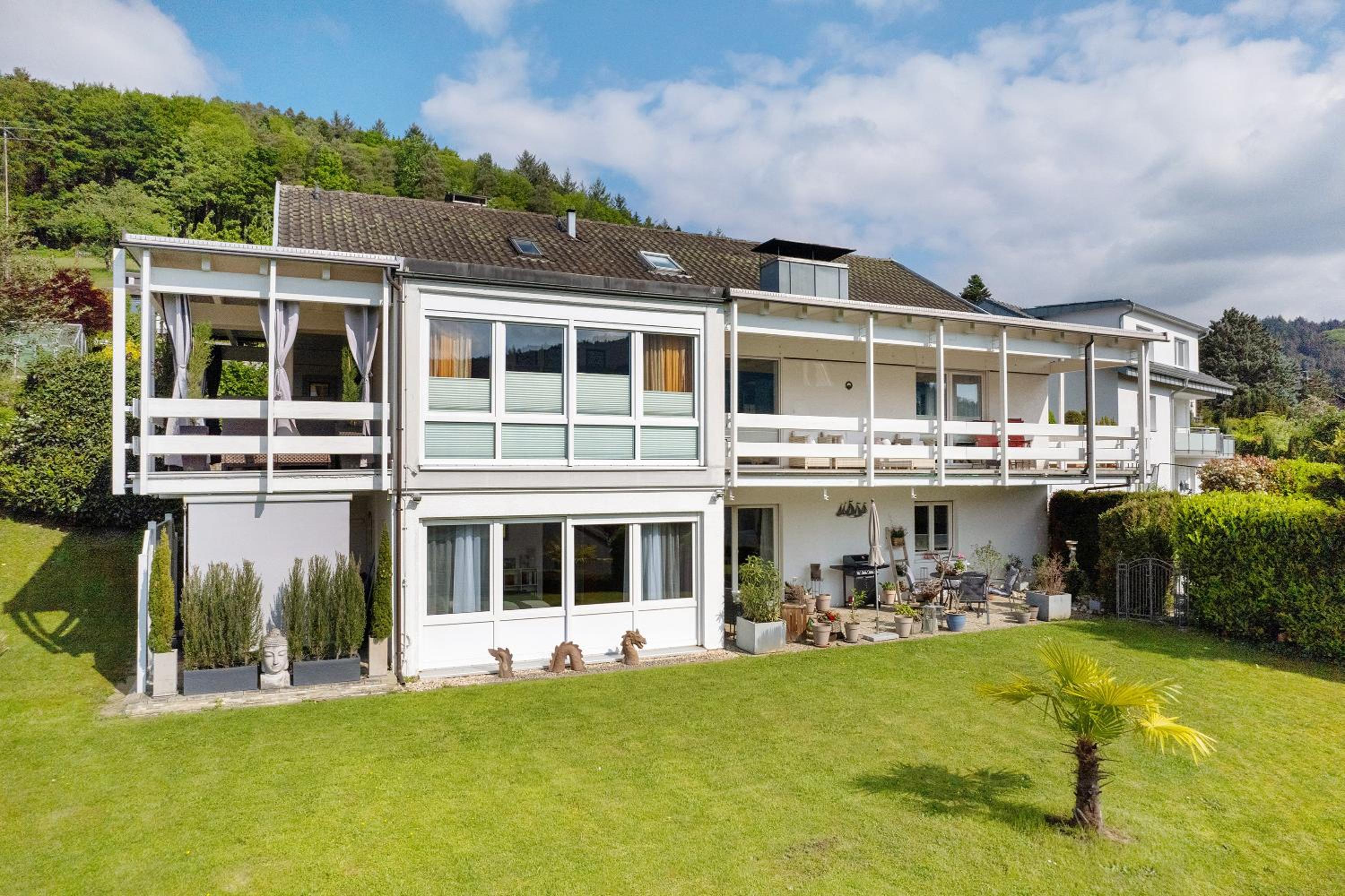 Two-Bedroom Deluxe Apartment with Garden View photo 3