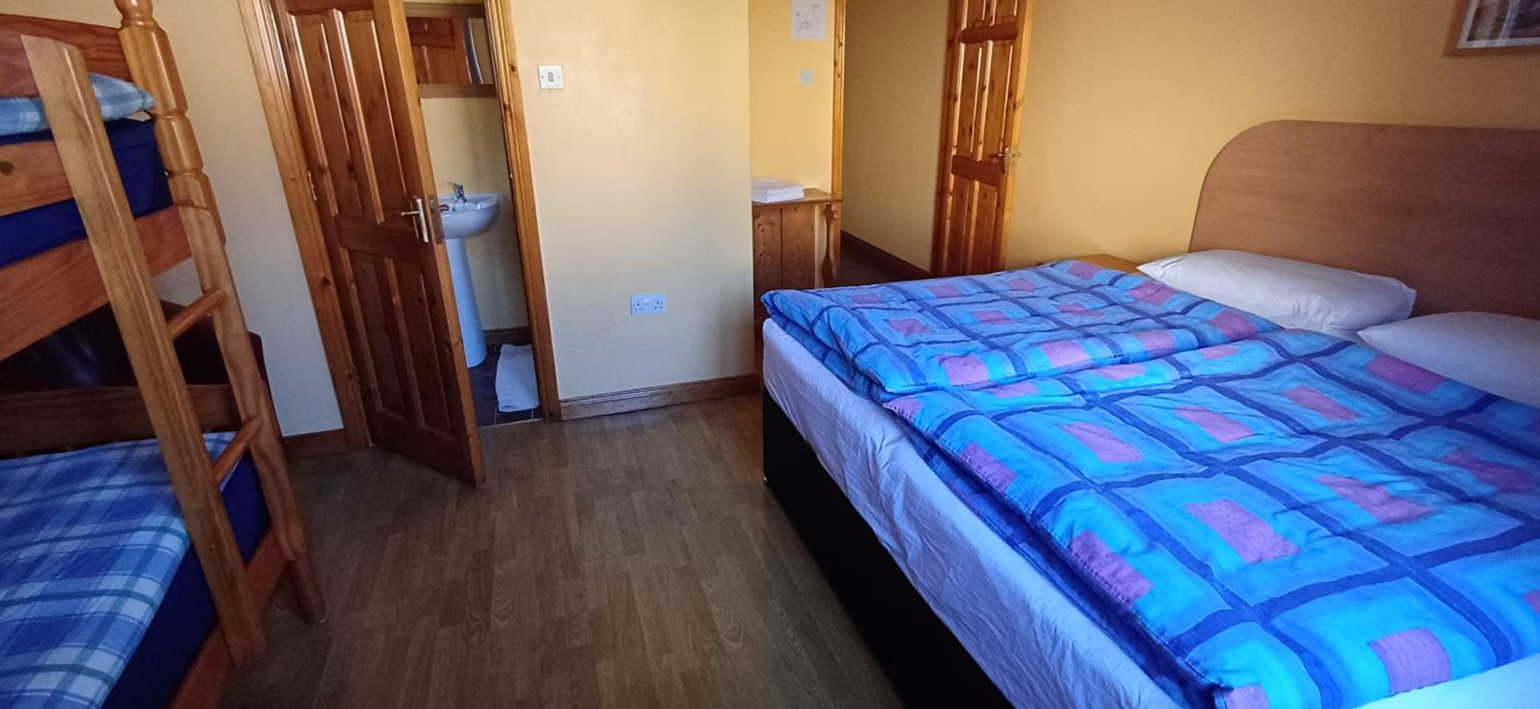 Triple Room with Private Bathroom
