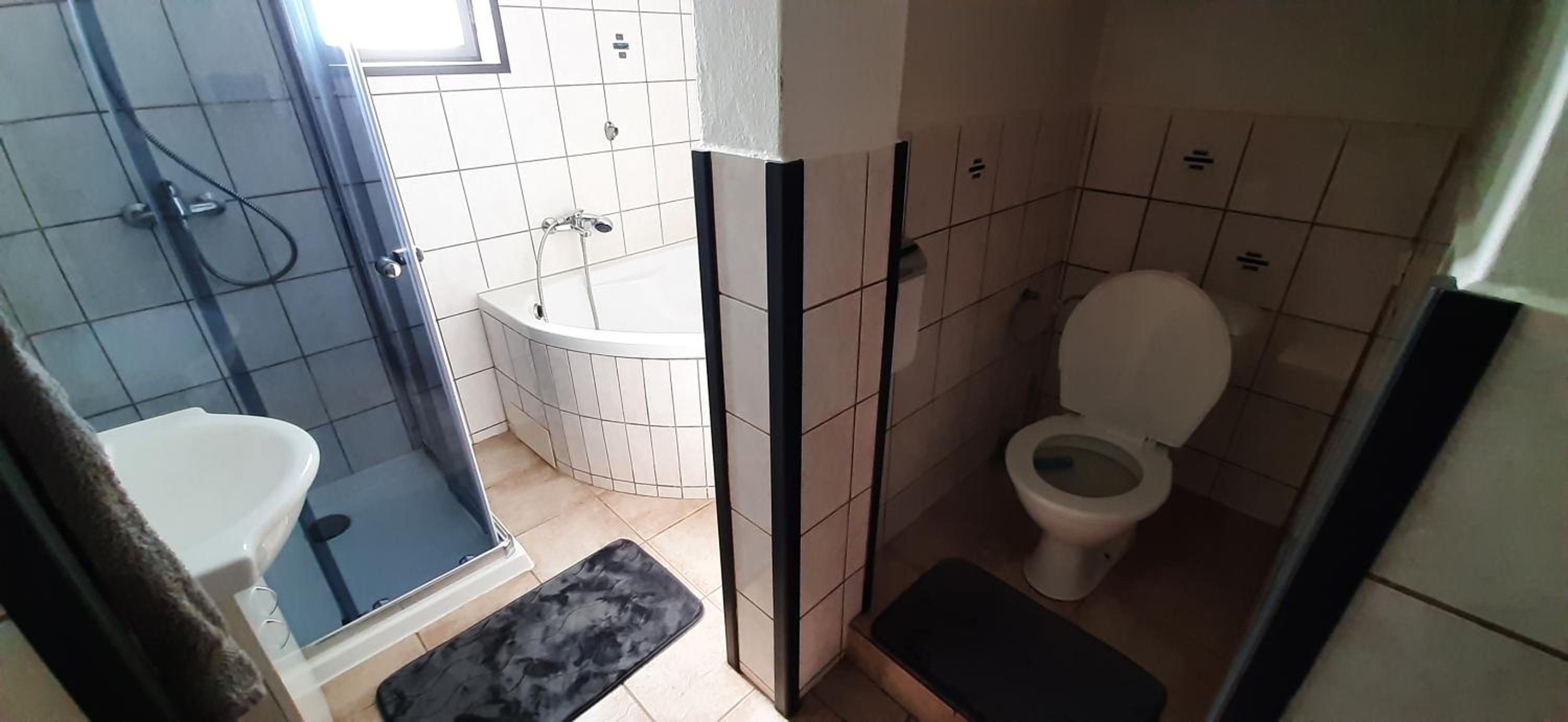 Two-Bedroom House photo 2