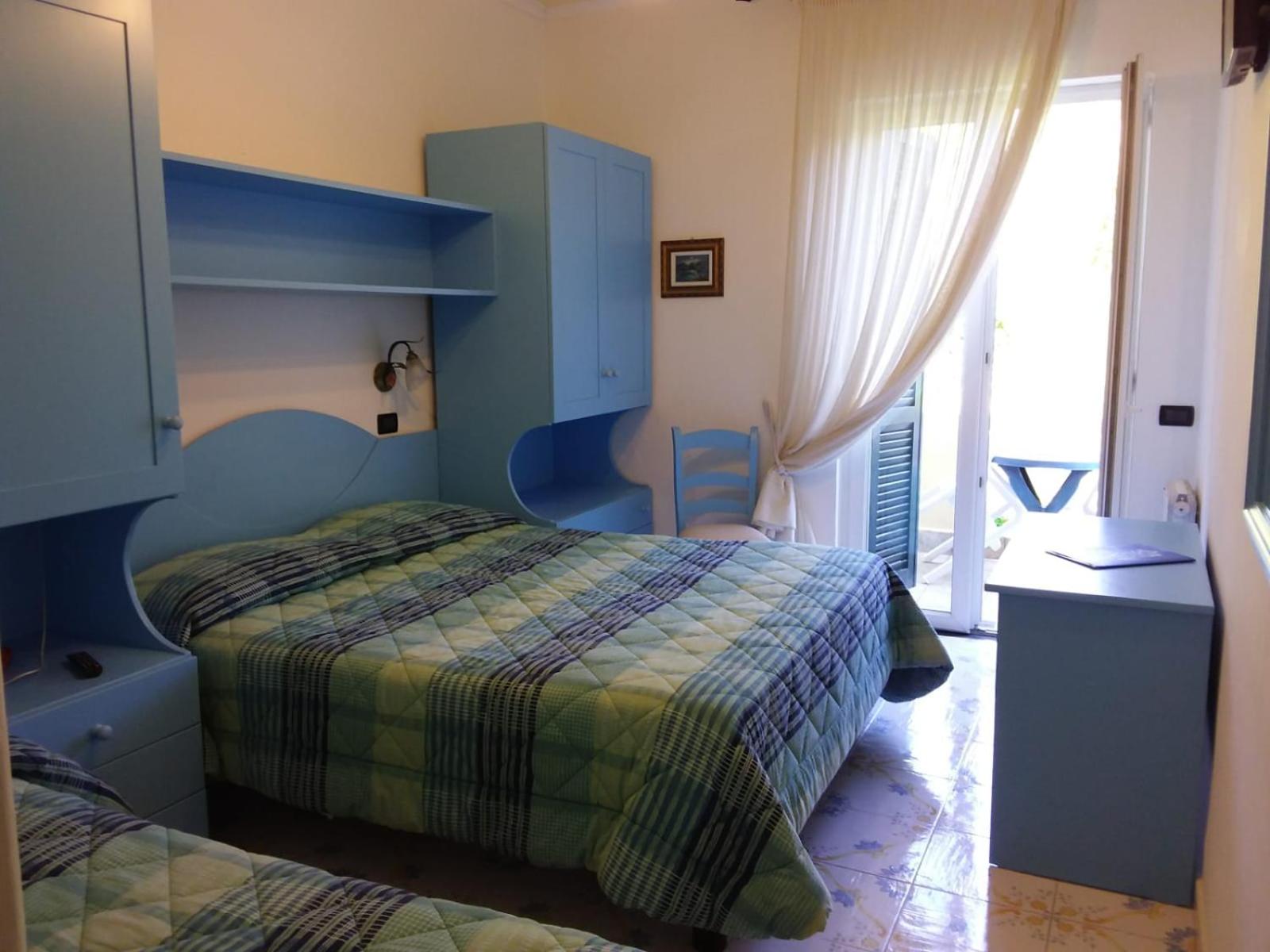 Triple Room with Partial Sea View - Photo 1