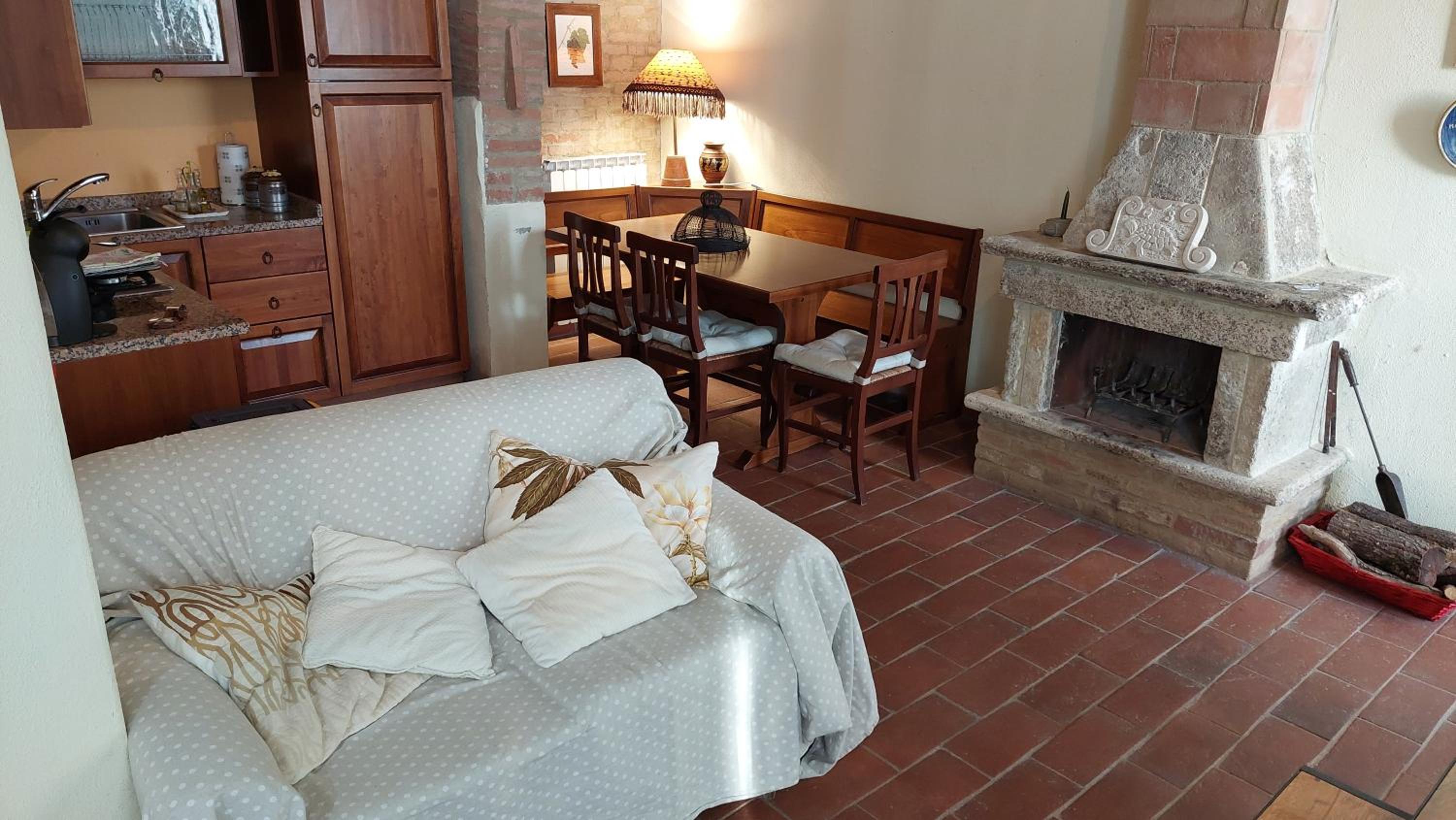 One-Bedroom Apartment - Split Level
